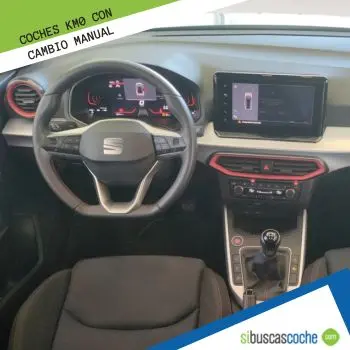 Interior de un coche Km 0 con cambio manual