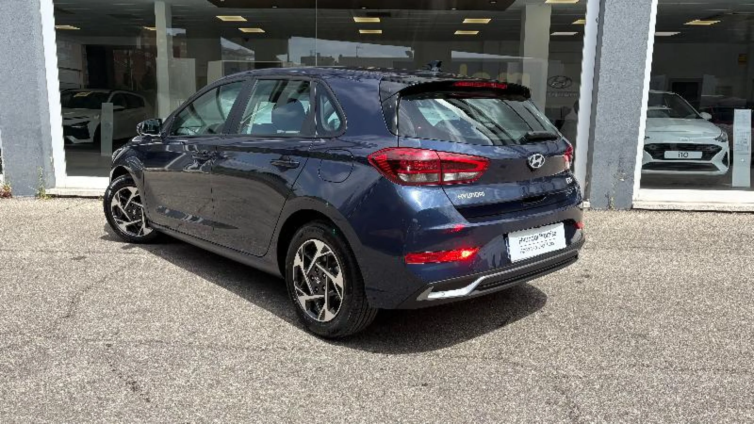 HYUNDAI I30 1.0 TGDI 48V KLASS - Foto 9