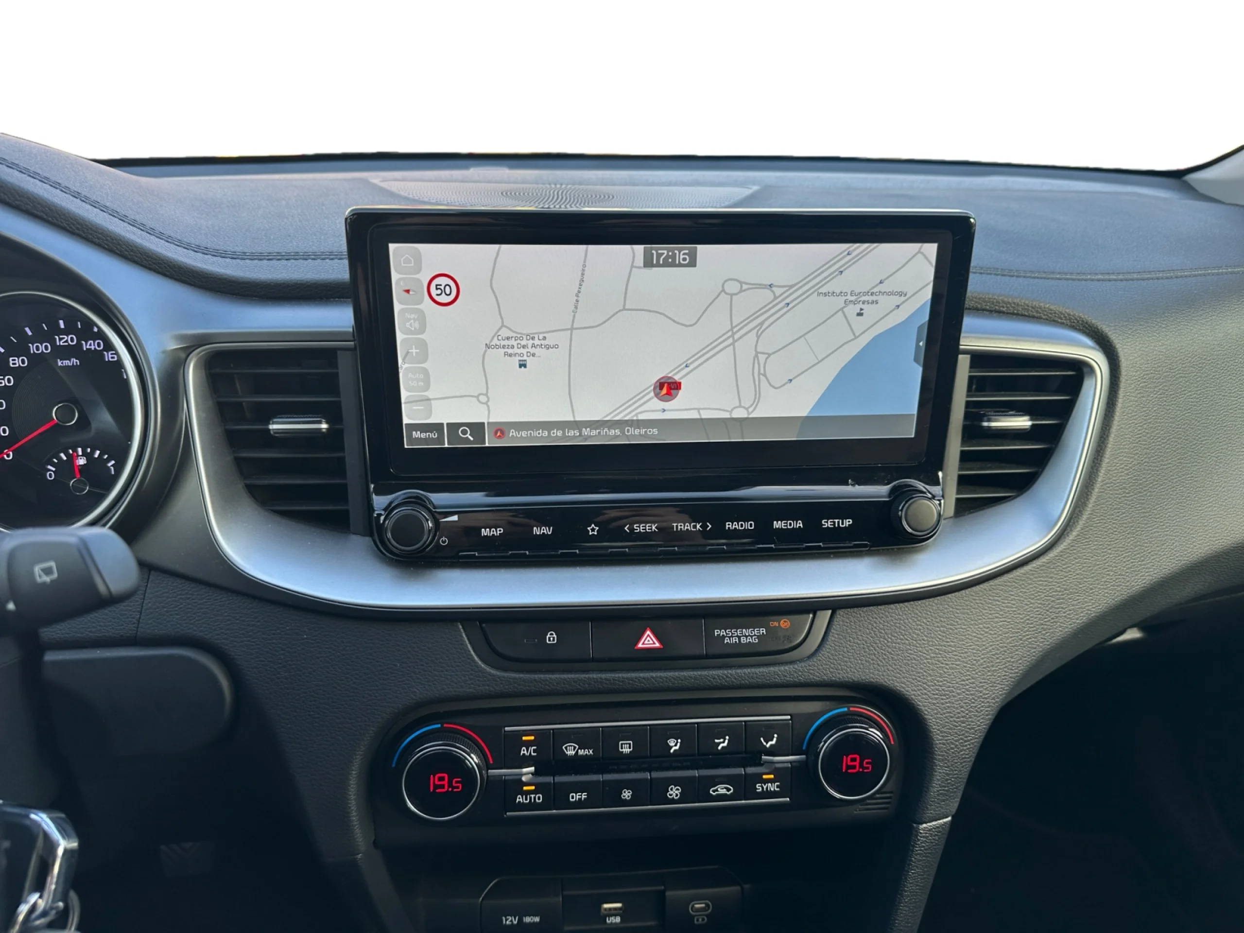 KIA XCEED 1.0 T GDI DRIVE 74KW (100CV) - Foto 9