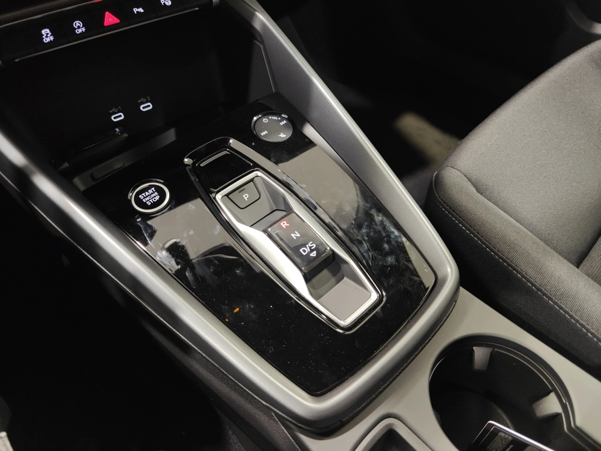 AUDI A3 SEDAN ADVANCED TFSI 85KW S TRONIC - Foto 17