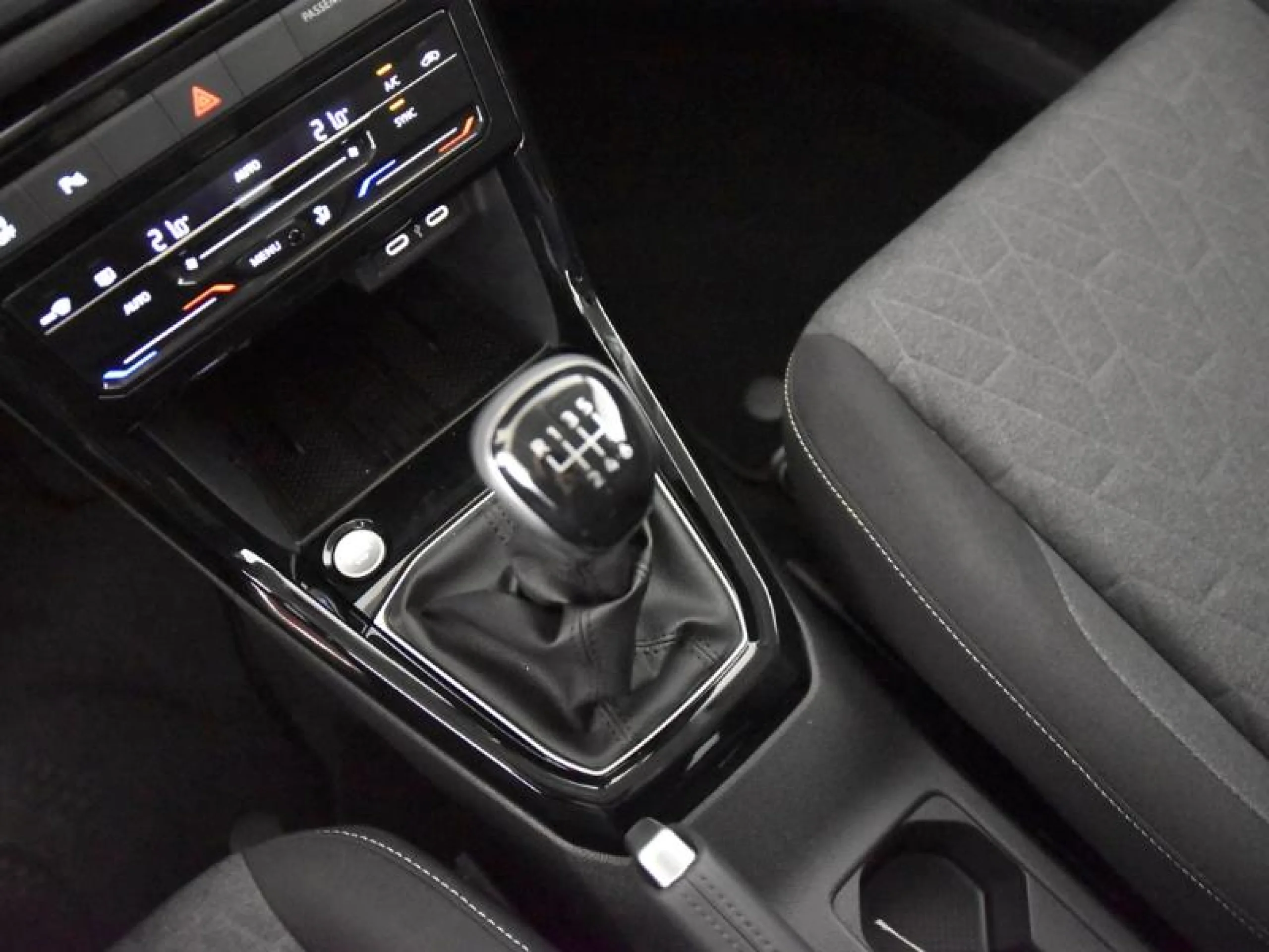 VOLKSWAGEN T CROSS T CROSS MÁS  1.0 TSI 85 KW (116 CV)  6 VEL. - Foto 12