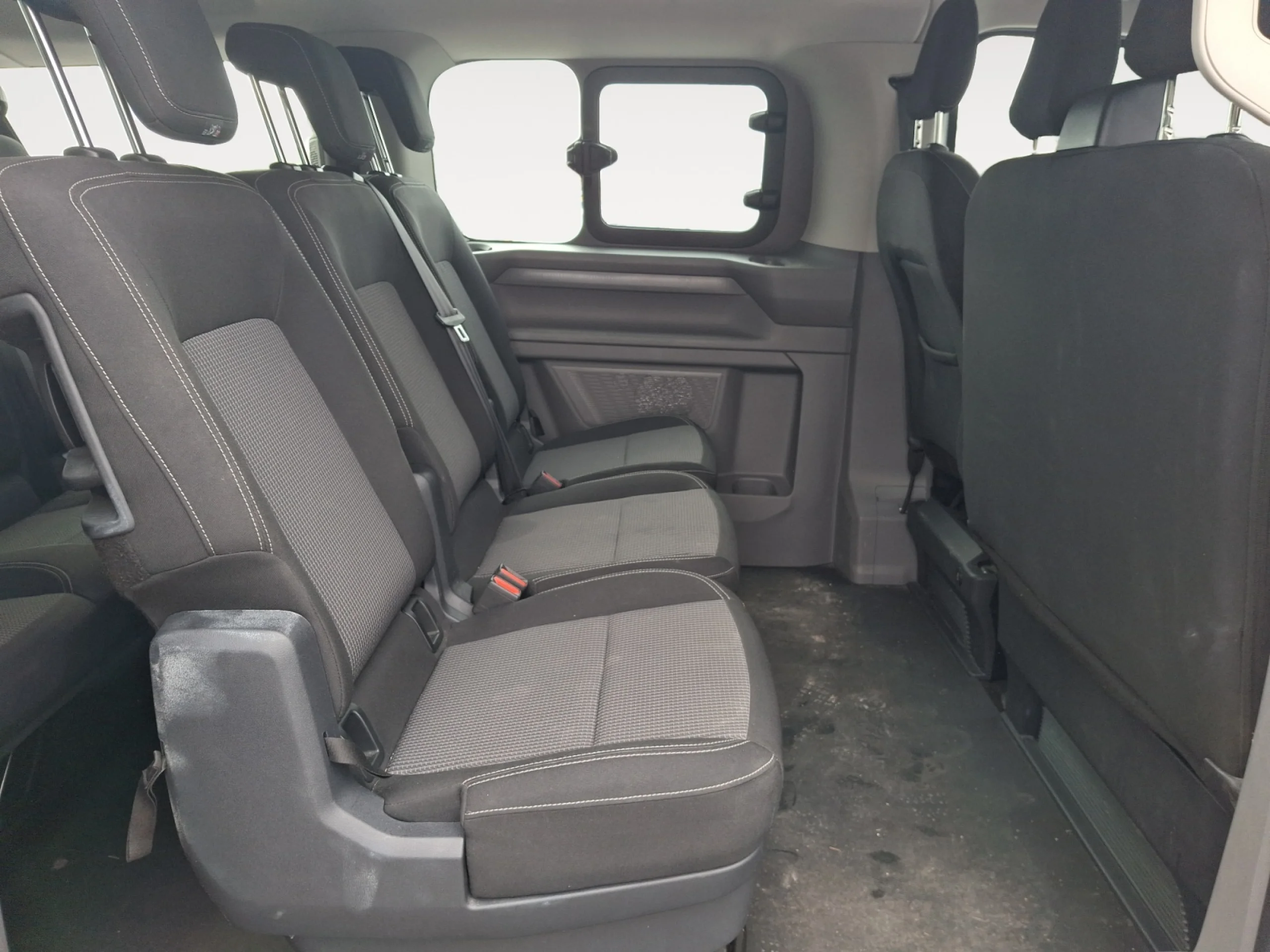 VOLKSWAGEN CARAVELLE CORTA 2.0 TDI 110 KW (150 CV) AUT 8 VEL - Foto 6