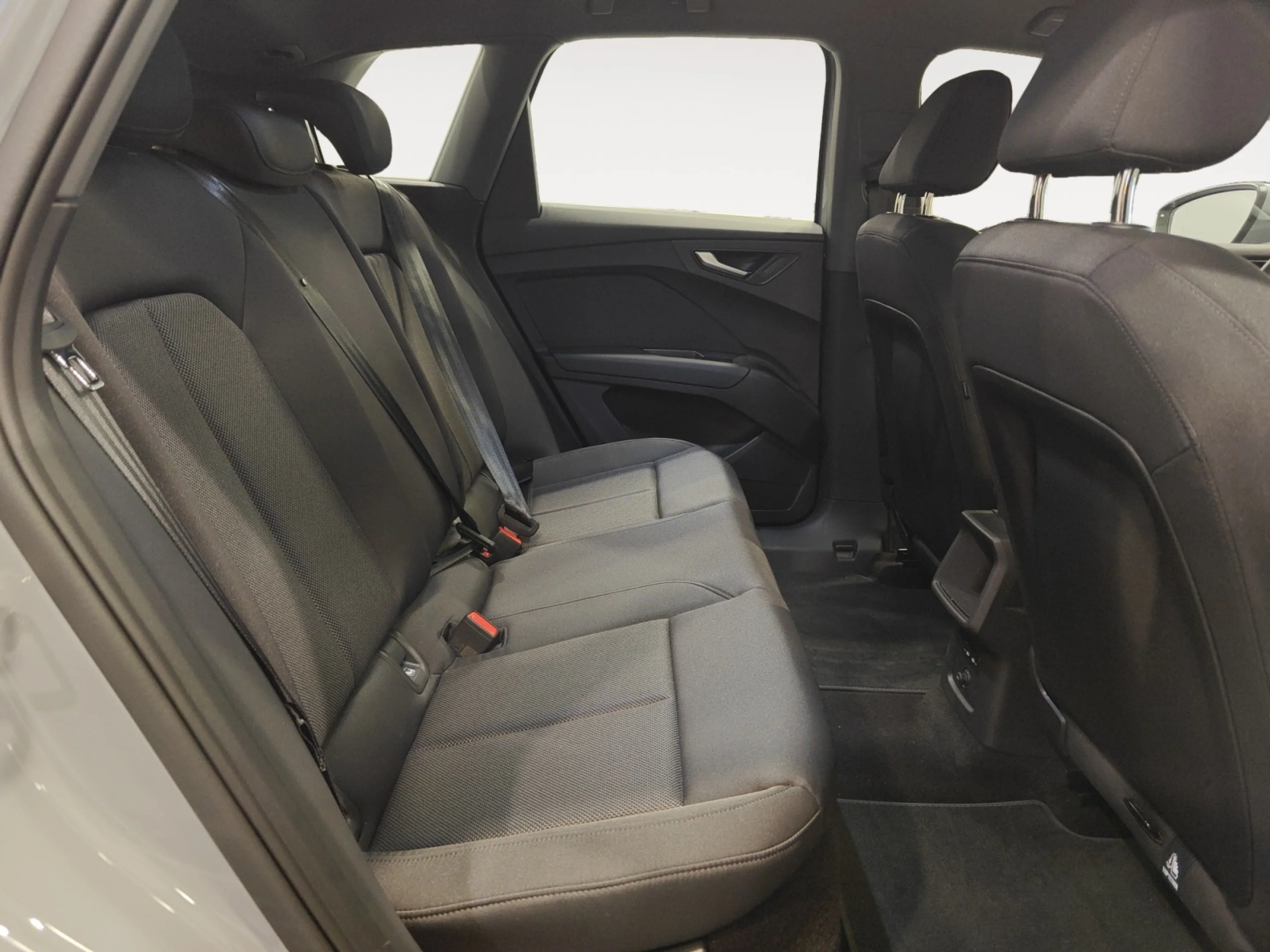 AUDI Q4 E TRON ADVANCED 40 E TRON 150KW 63KWH - Foto 6