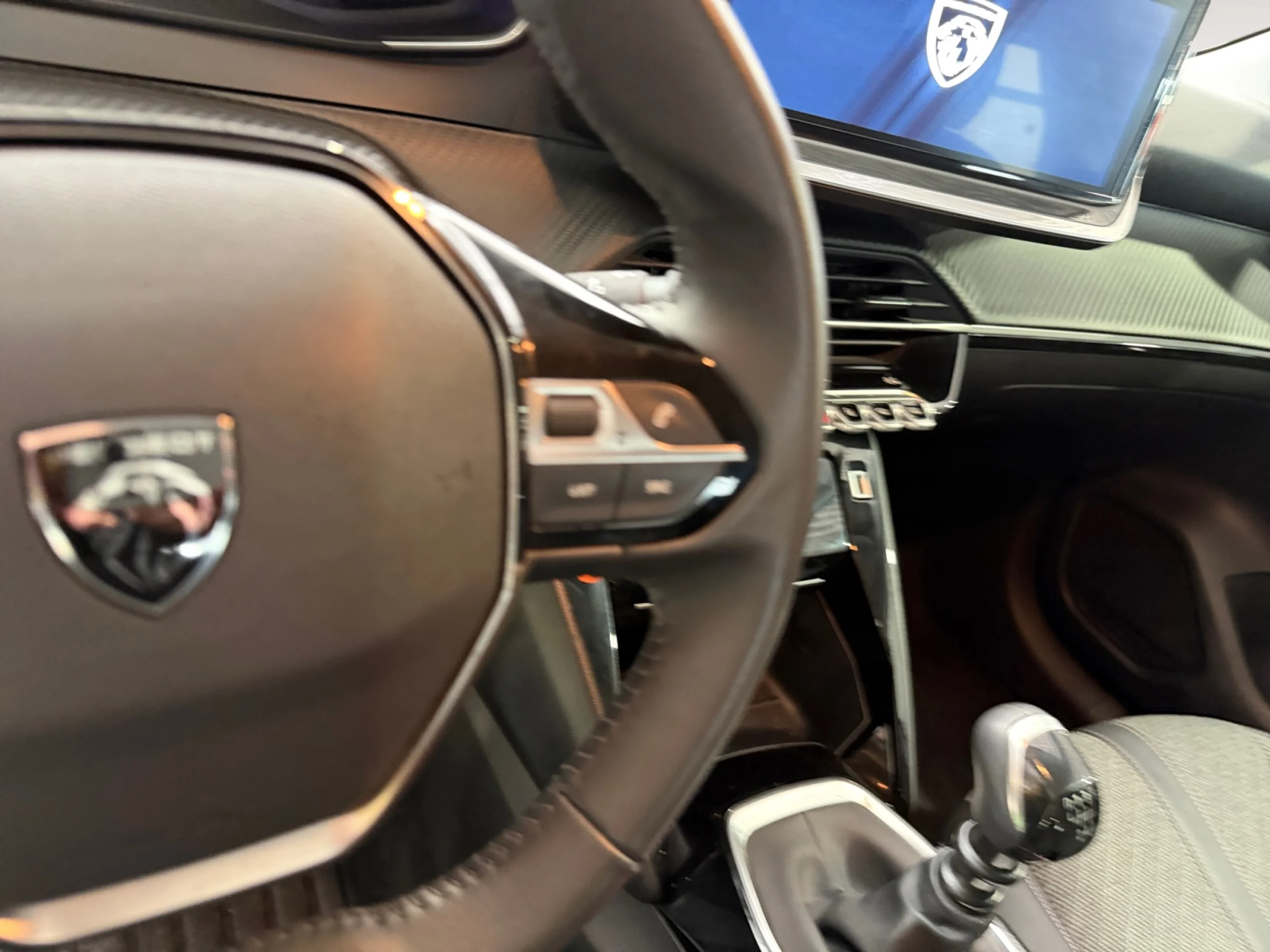 PEUGEOT 208 ALLURE GASOLINA 100 S&S 6 VEL. MAN - Foto 10