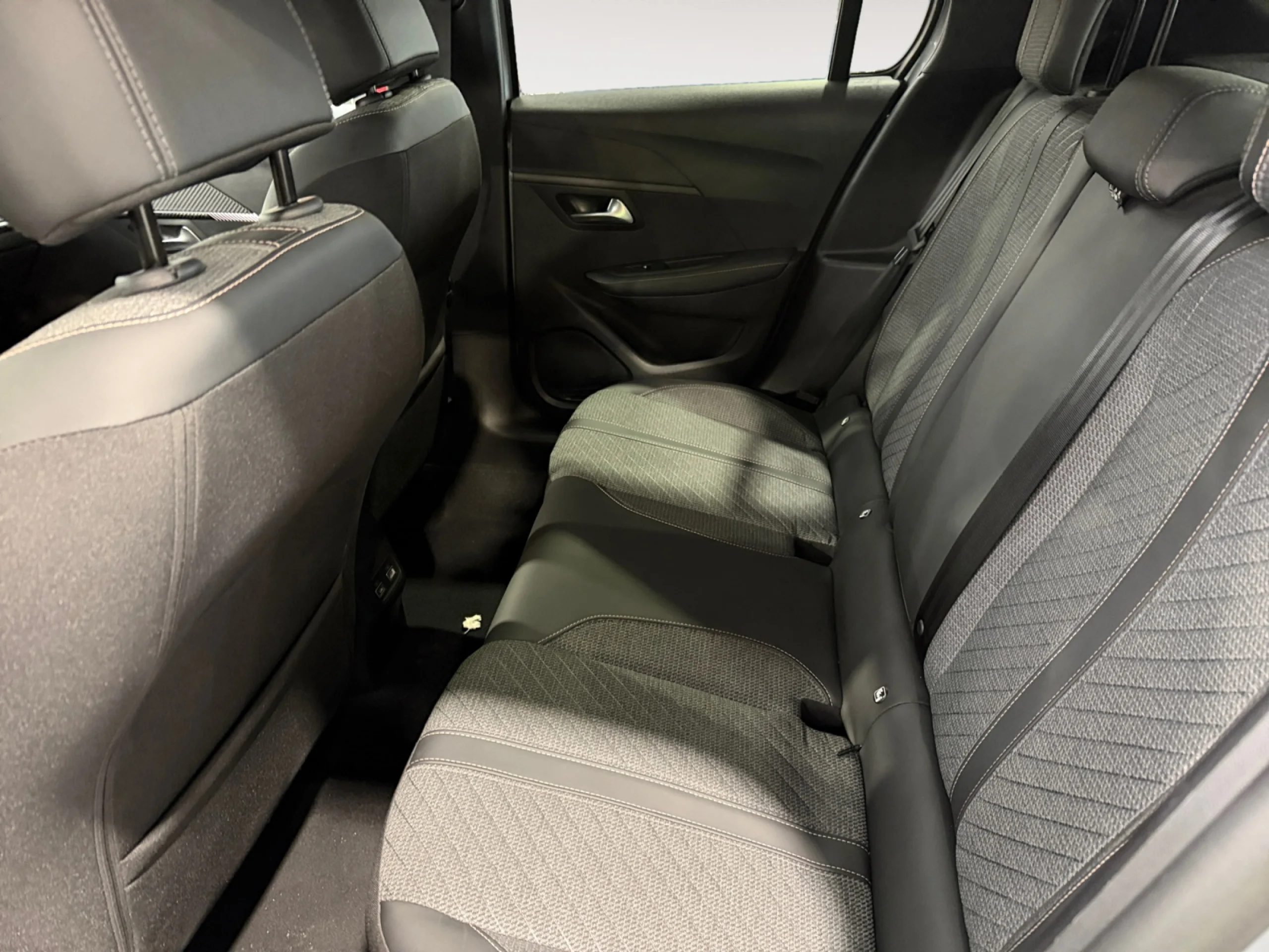 PEUGEOT 208 ALLURE GASOLINA 100 S&S 6 VEL. MAN - Foto 23