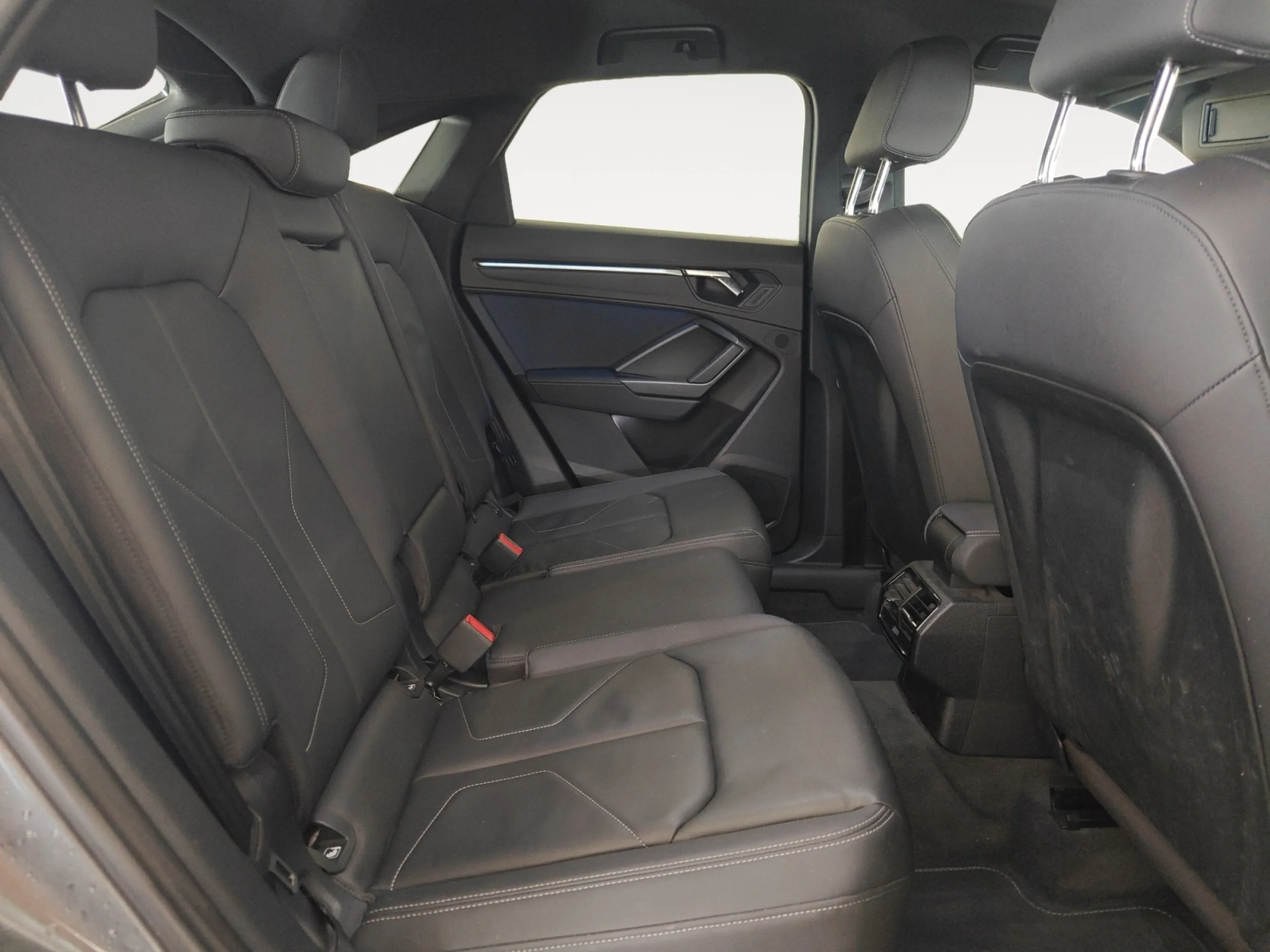 AUDI Q3 SPORTBACK BLACK LINE 35 TDI 110KW (150CV) S TRONIC - Foto 6