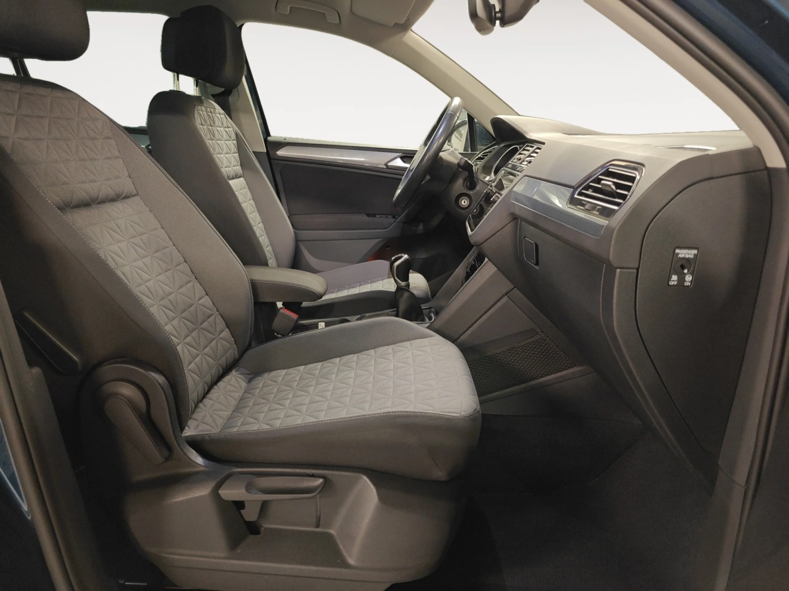VOLKSWAGEN TIGUAN LIFE 2.0 TDI 90KW (122CV) - Foto 5