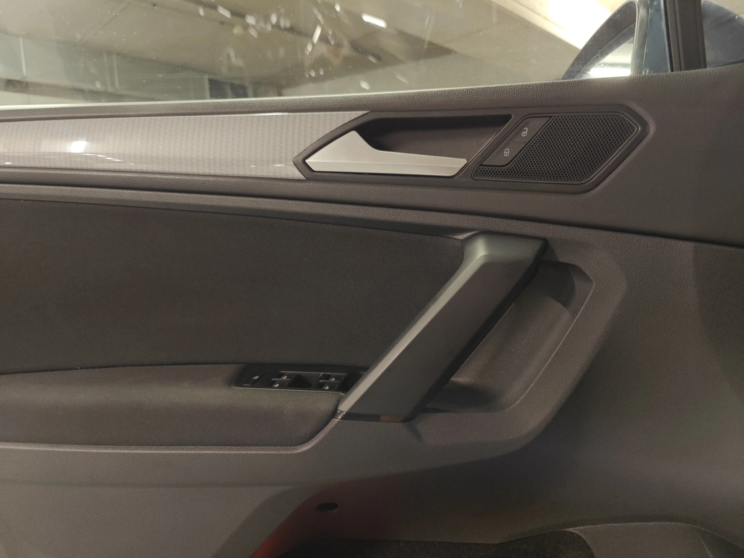 VOLKSWAGEN TIGUAN LIFE 2.0 TDI 90KW (122CV) - Foto 13