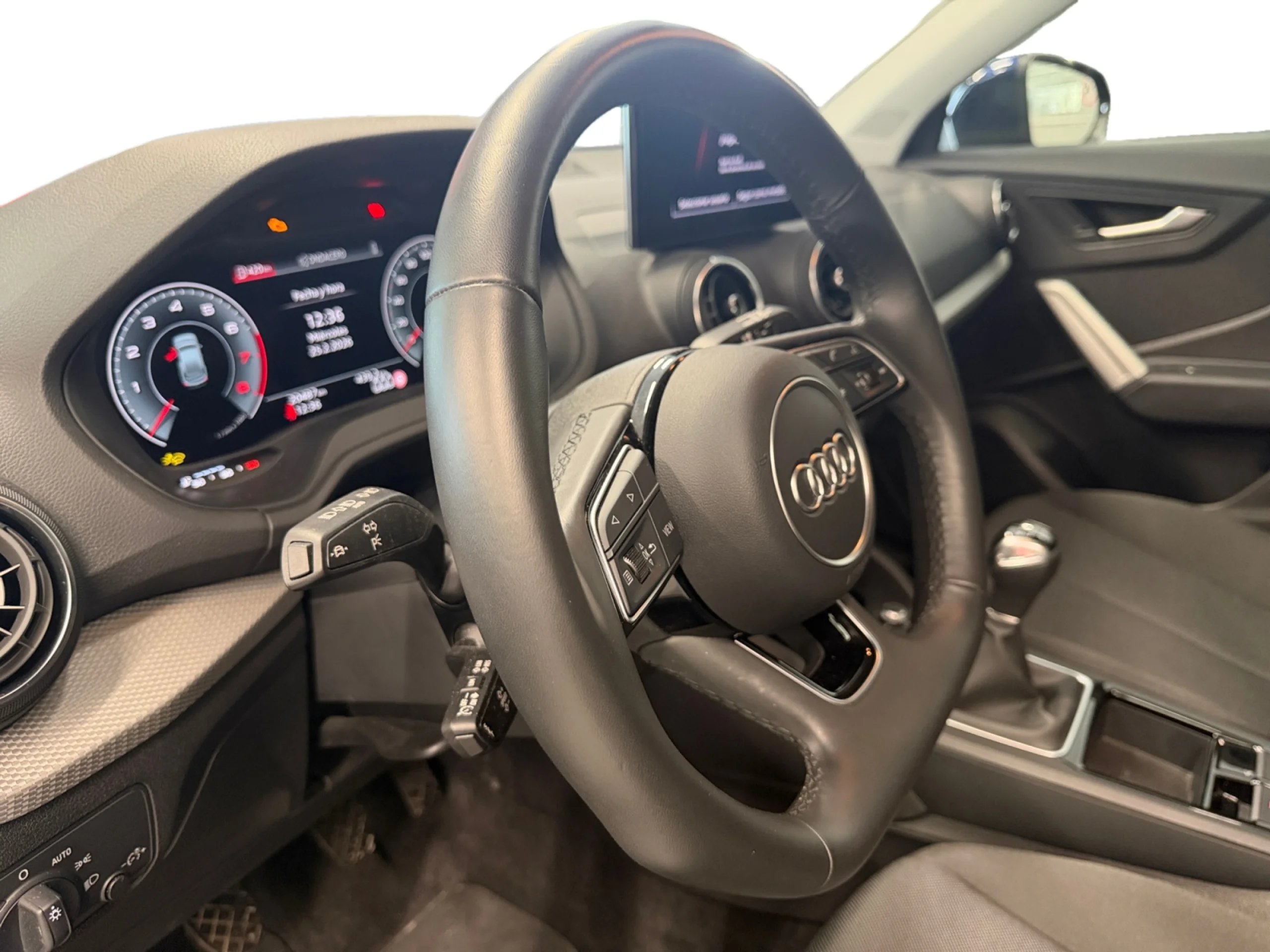 AUDI Q2 ADVANCED 30 TFSI 85KW (116CV) - Foto 9