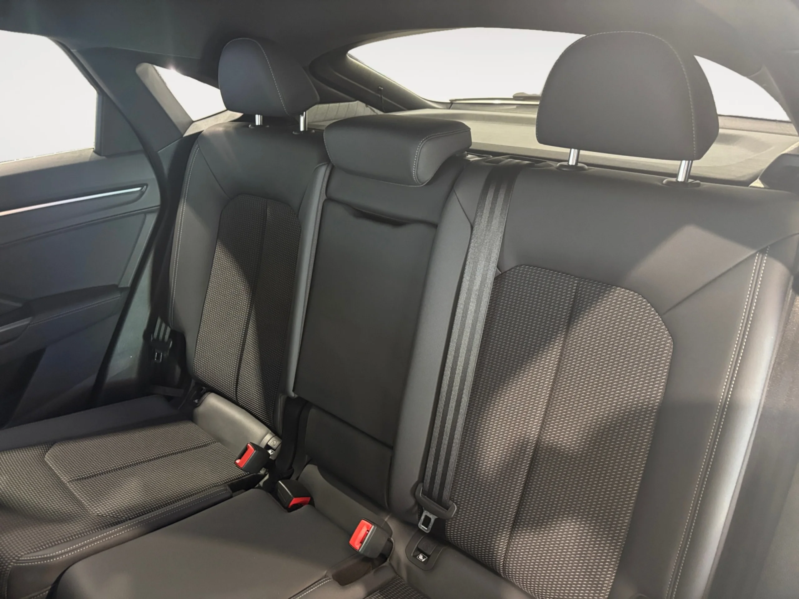 AUDI Q3 SPORTBACK 35 TDI 110KW (150CV) S TRONIC - Foto 6