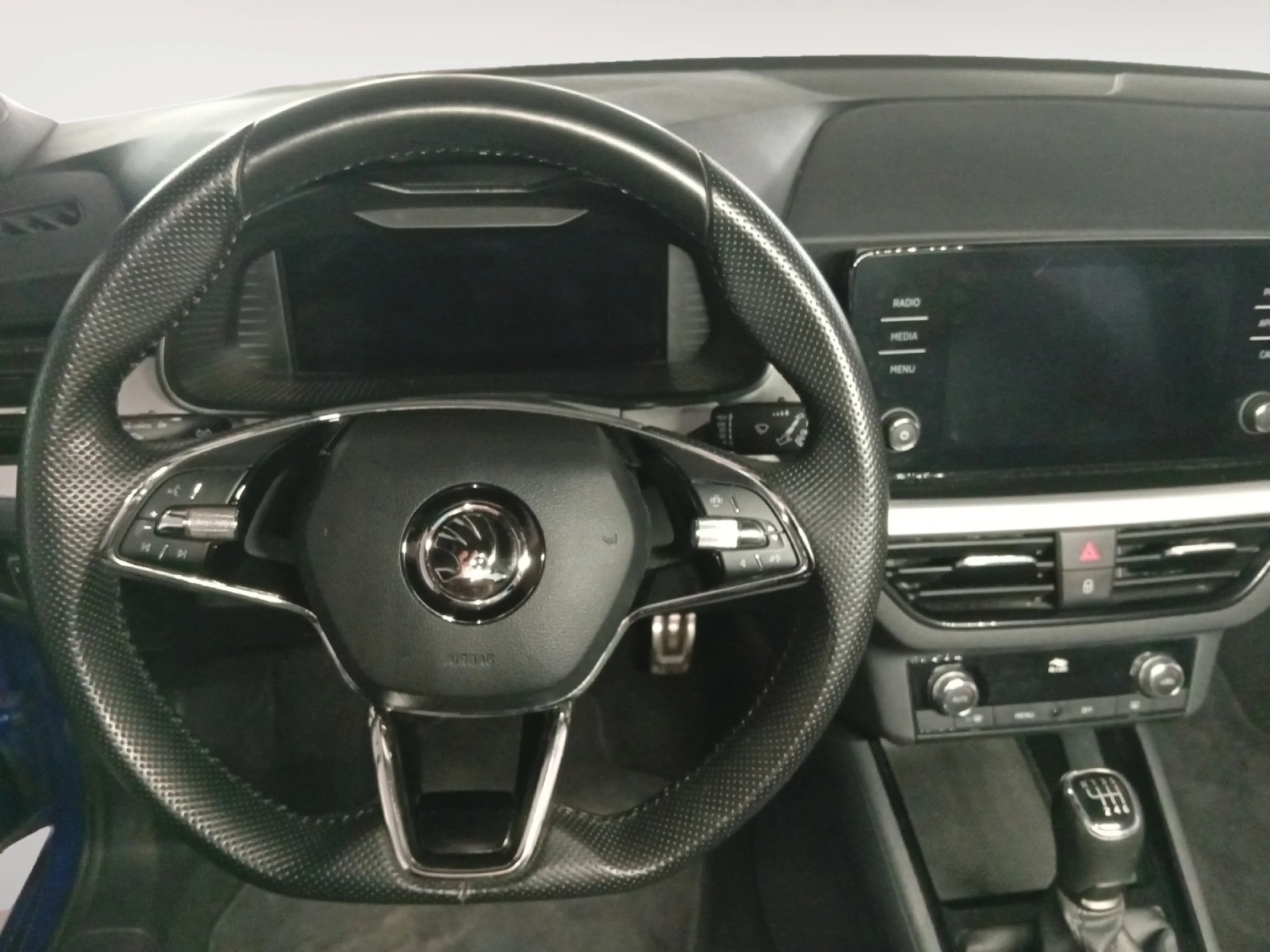 SKODA SCALA 1.5 TSI 110 KW (150 CV) AMBITION - Foto 16