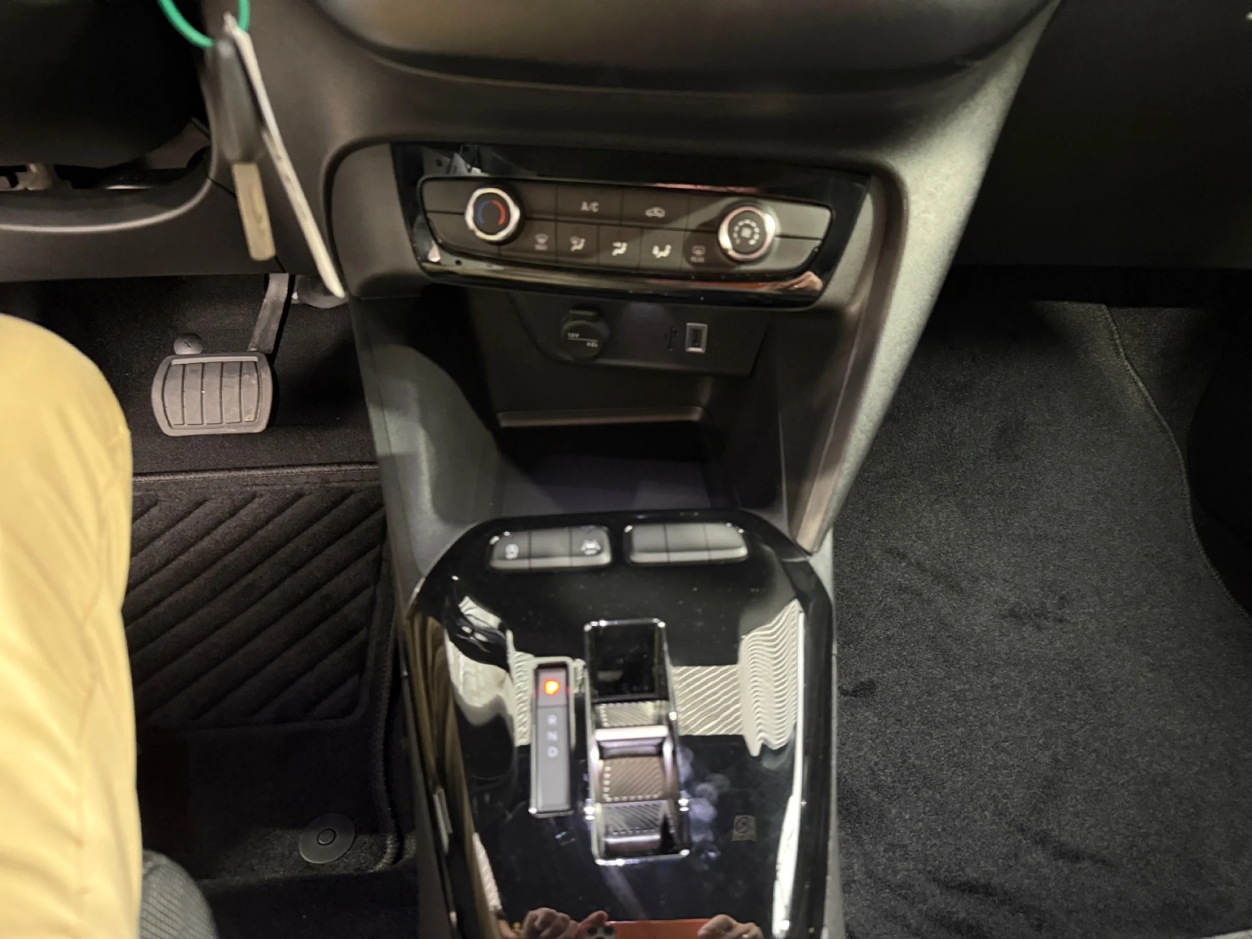 OPEL CORSA 1.2T XHL HYBRID 81KW YES EDCT - Foto 20