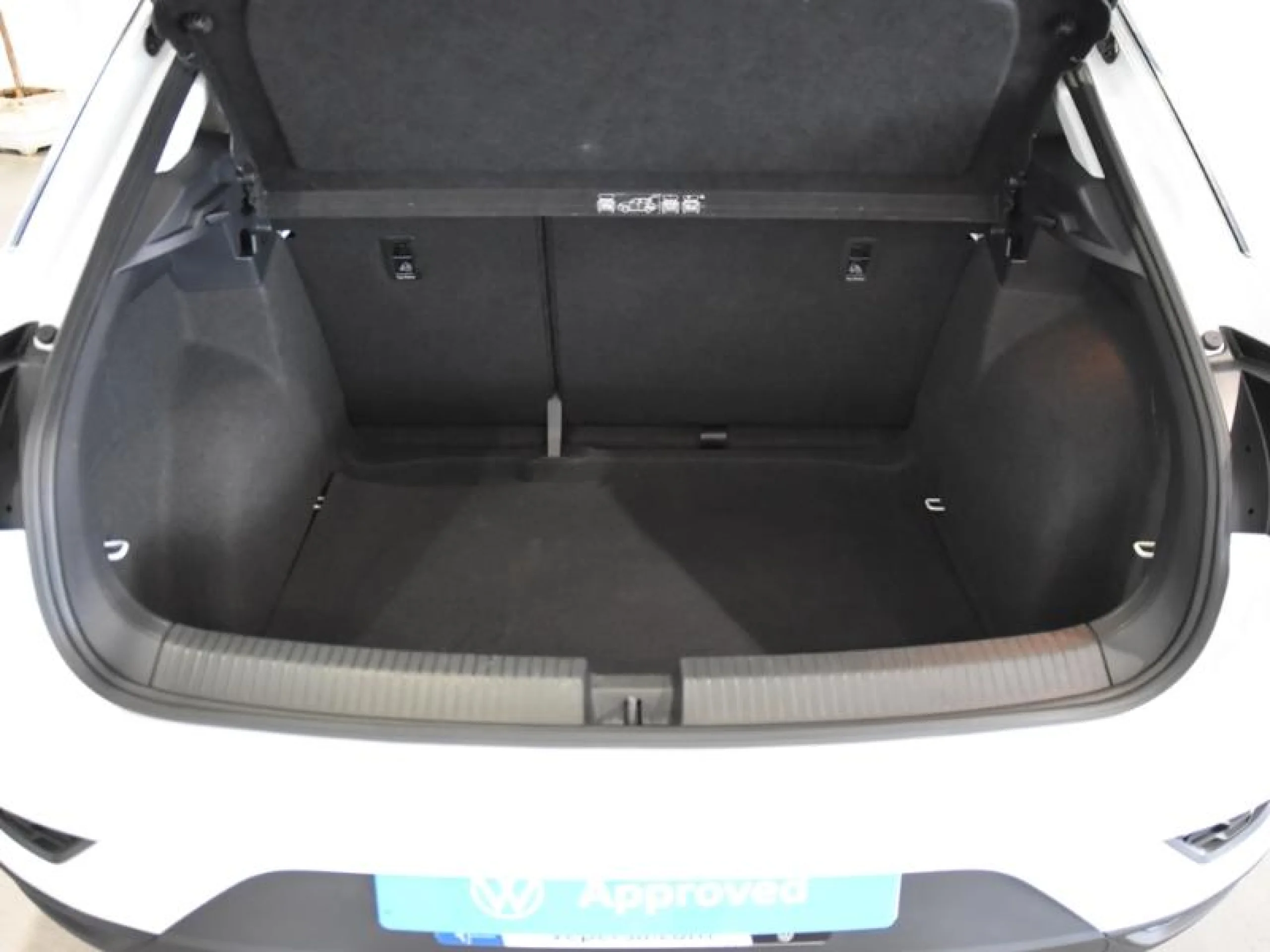 VOLKSWAGEN T ROC EDITION 2.0 TDI 85KW (115CV) - Foto 7