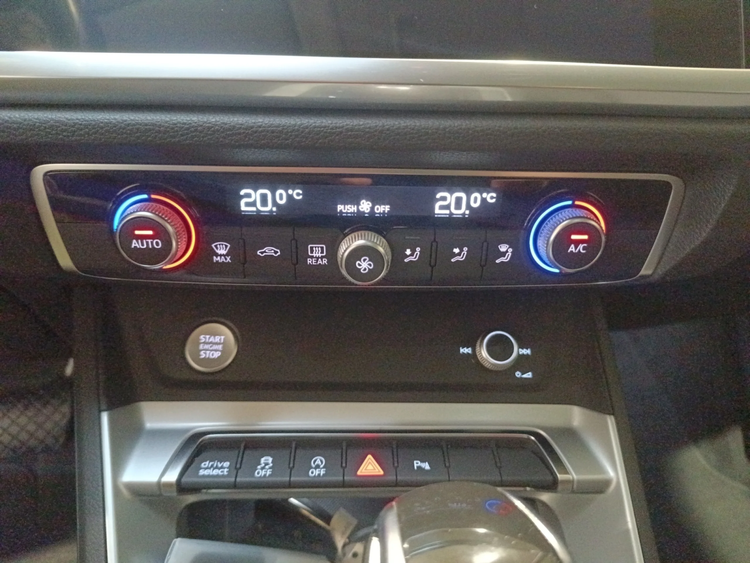 AUDI Q3 SPORTBACK 40 TDI 140KW S TRONIC QUATTRO ADVANCED - Foto 18