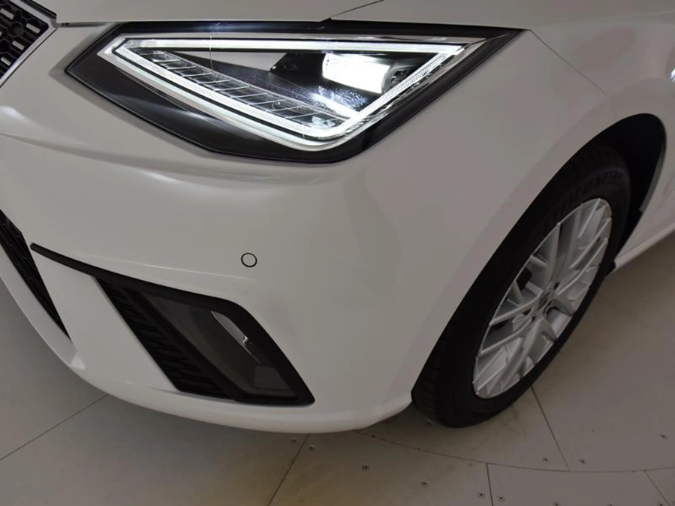 SEAT IBIZA 1.0 TSI 85KW (115CV) SPECIAL EDITION - Foto 17