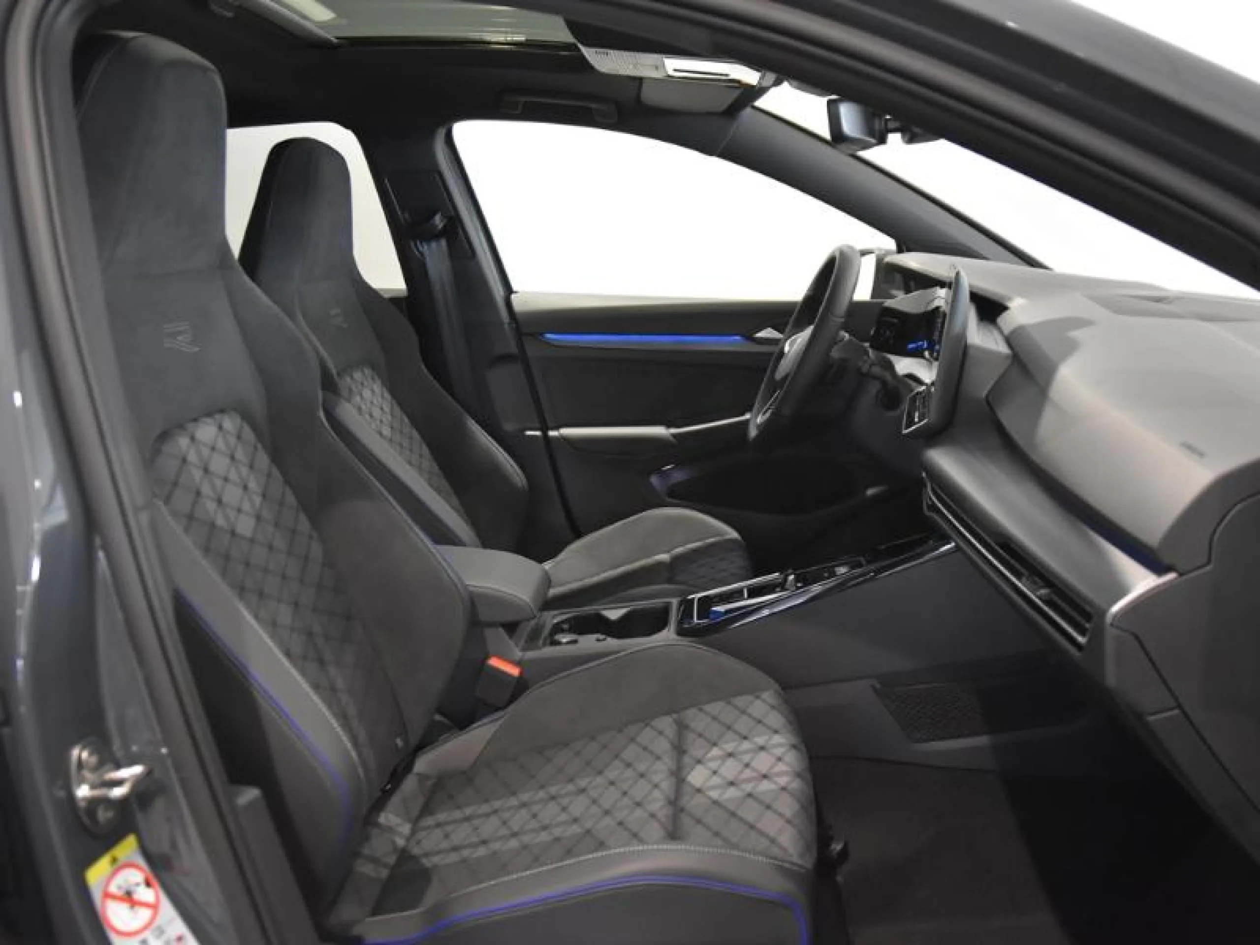 VOLKSWAGEN GOLF GOLF R LINE  1.5 ETSI 110 KW (150 CV)  AUTOMÁTICO DSG 7 VEL. - Foto 5