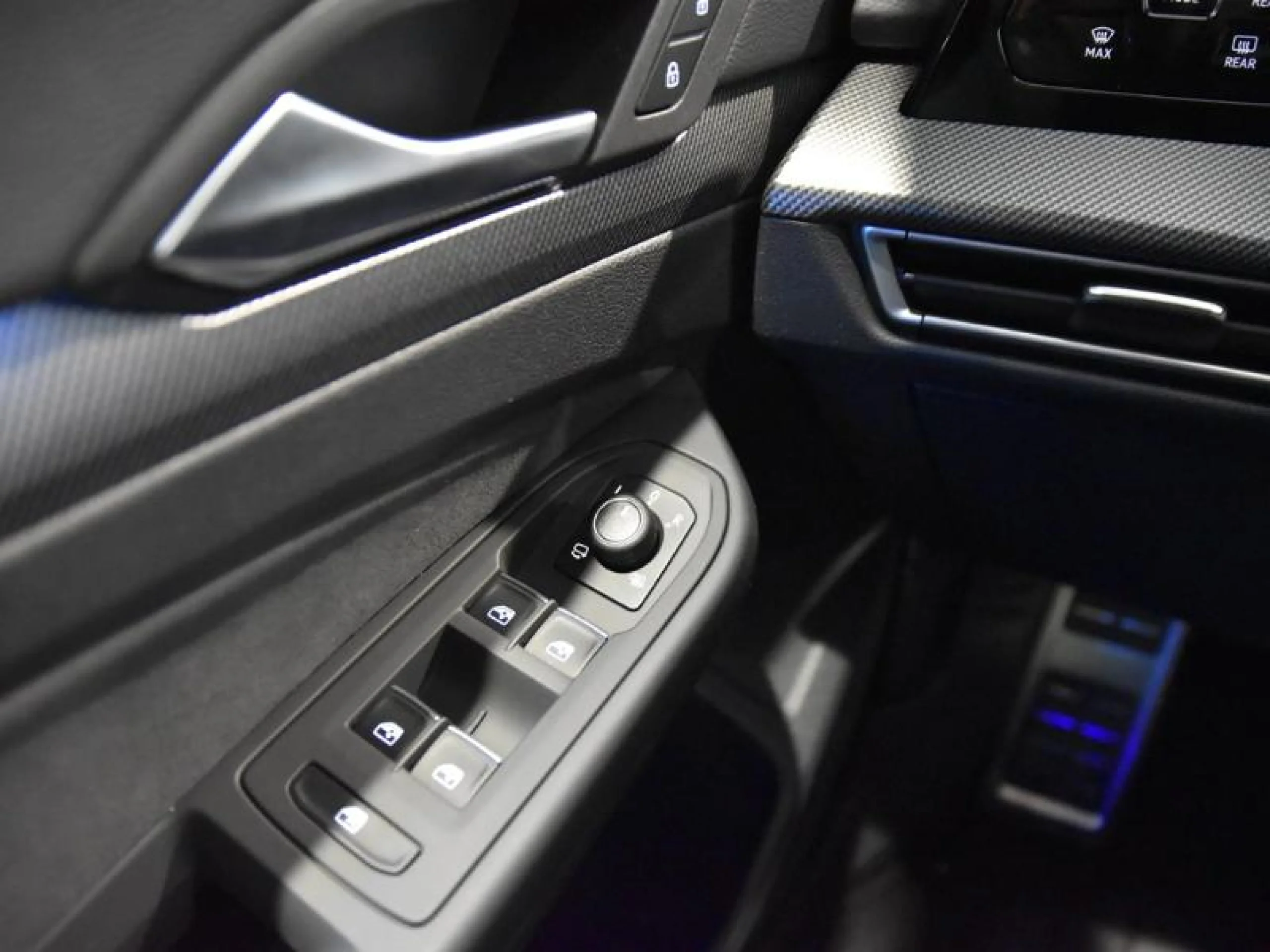 VOLKSWAGEN GOLF GOLF R LINE  1.5 ETSI 110 KW (150 CV)  AUTOMÁTICO DSG 7 VEL. - Foto 17