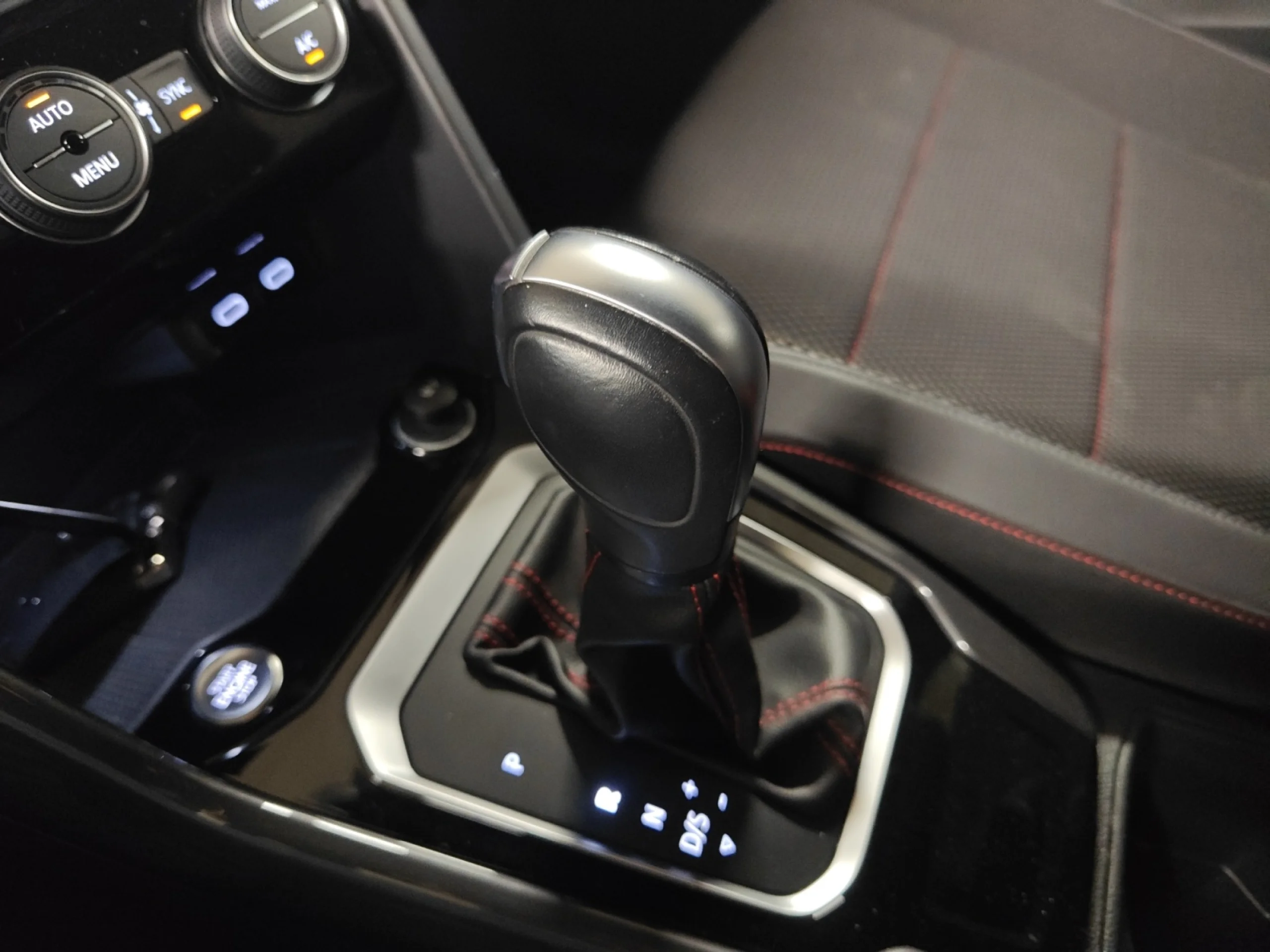 VOLKSWAGEN T ROC SPORT 1.5 TSI 110KW (150CV) DSG - Foto 17