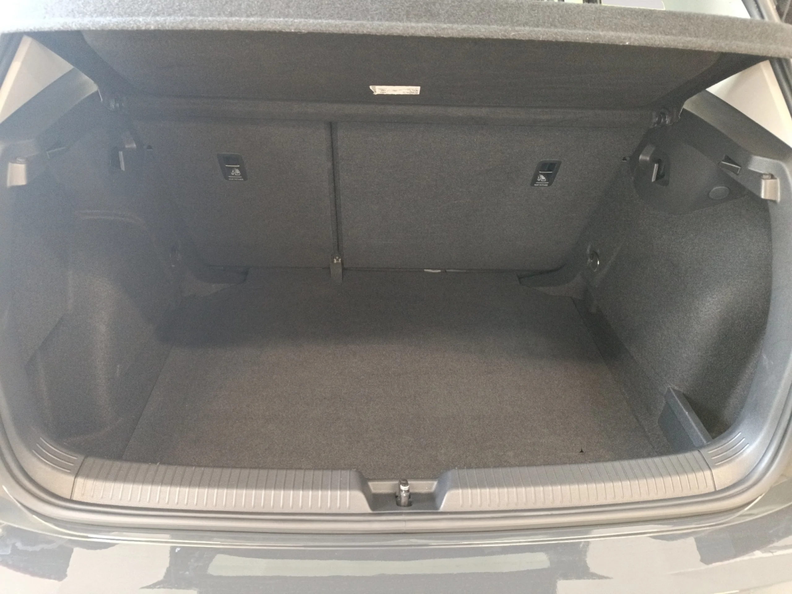 VOLKSWAGEN GOLF 2.0 TDI 85KW (115CV) - Foto 7