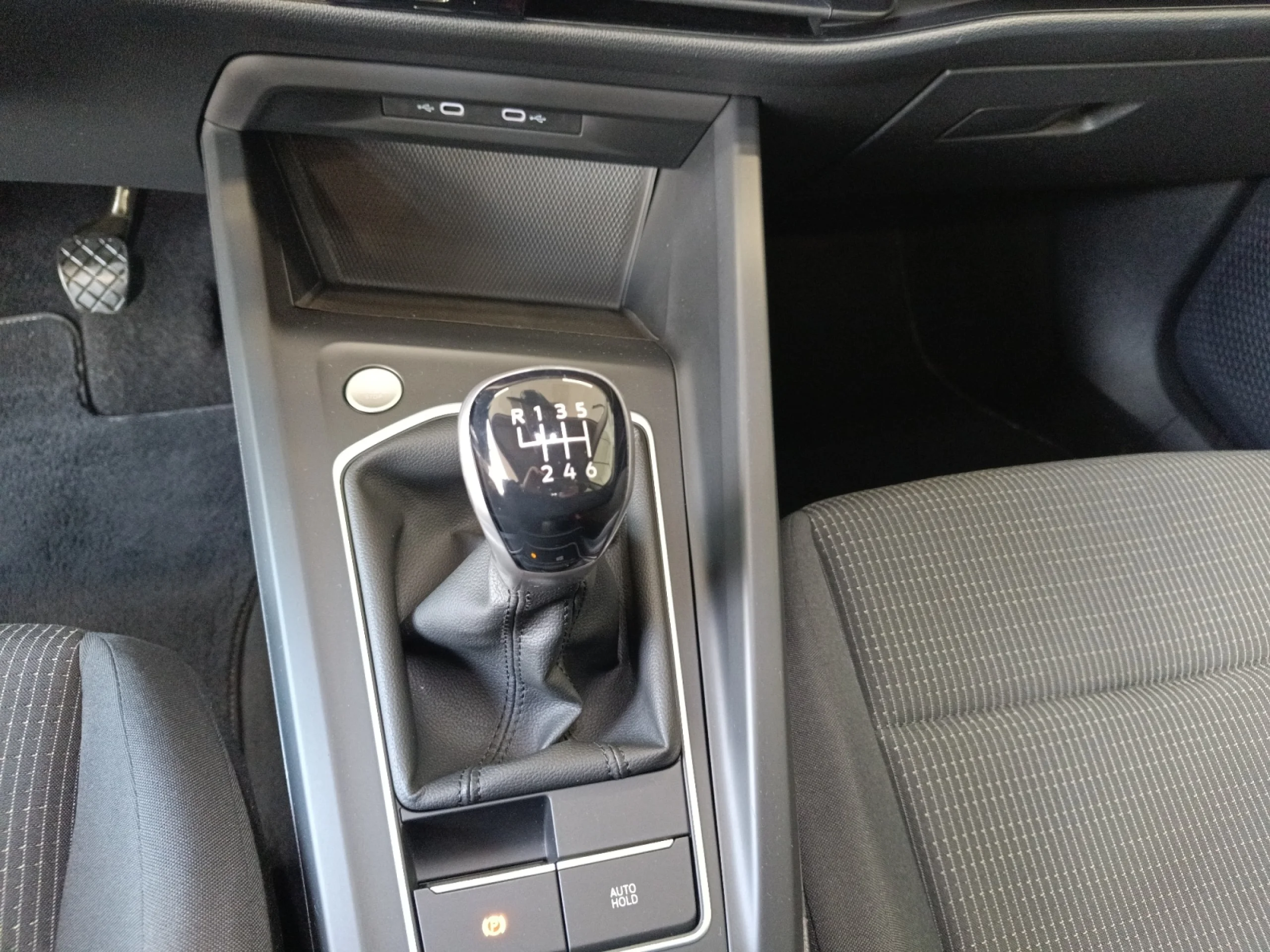 VOLKSWAGEN GOLF 2.0 TDI 85KW (115CV) - Foto 16