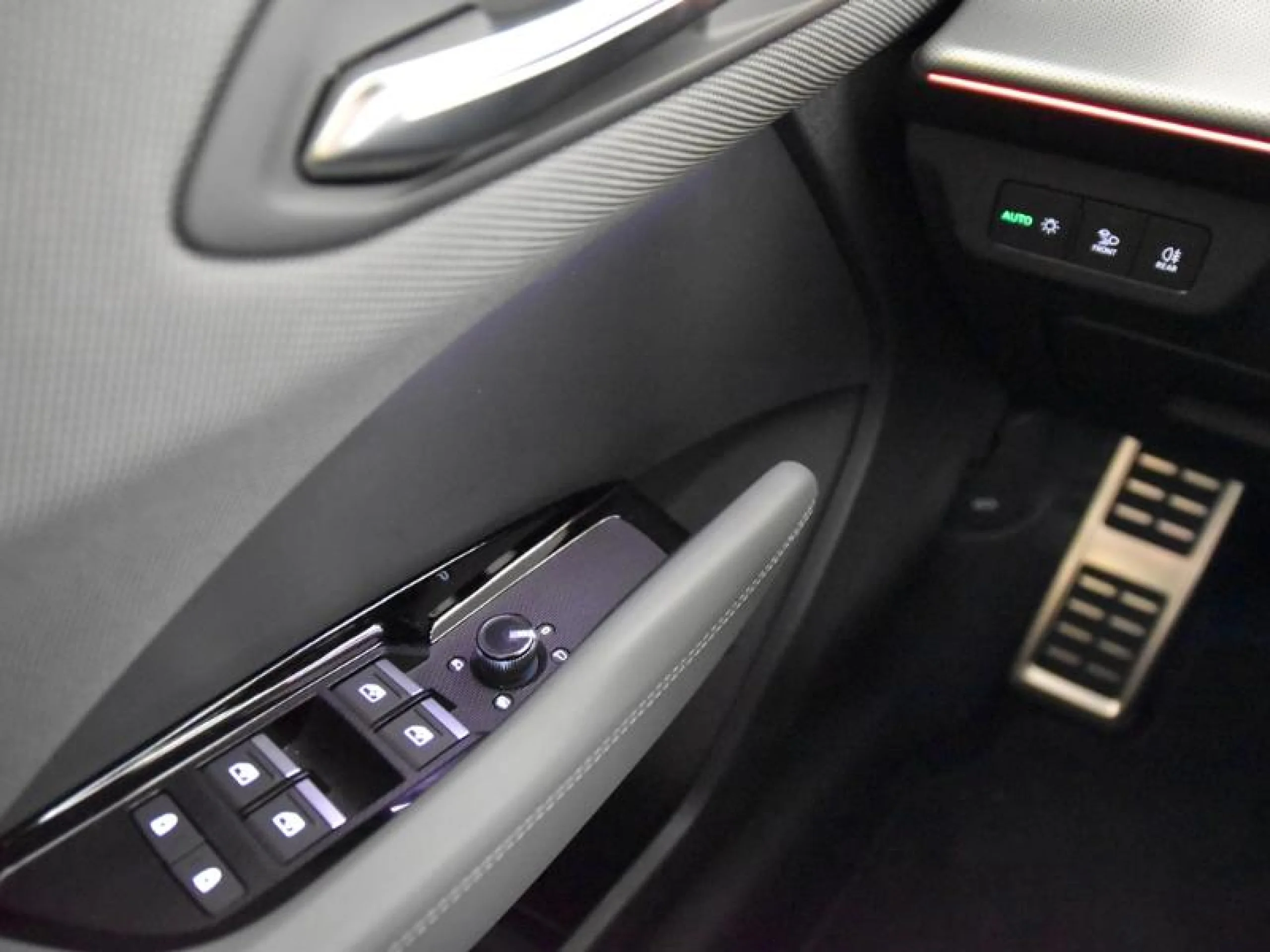 AUDI Q3 Q3 SPORTBACK LAUNCH EDITION TDI  110 KW S TRONIC - Foto 18