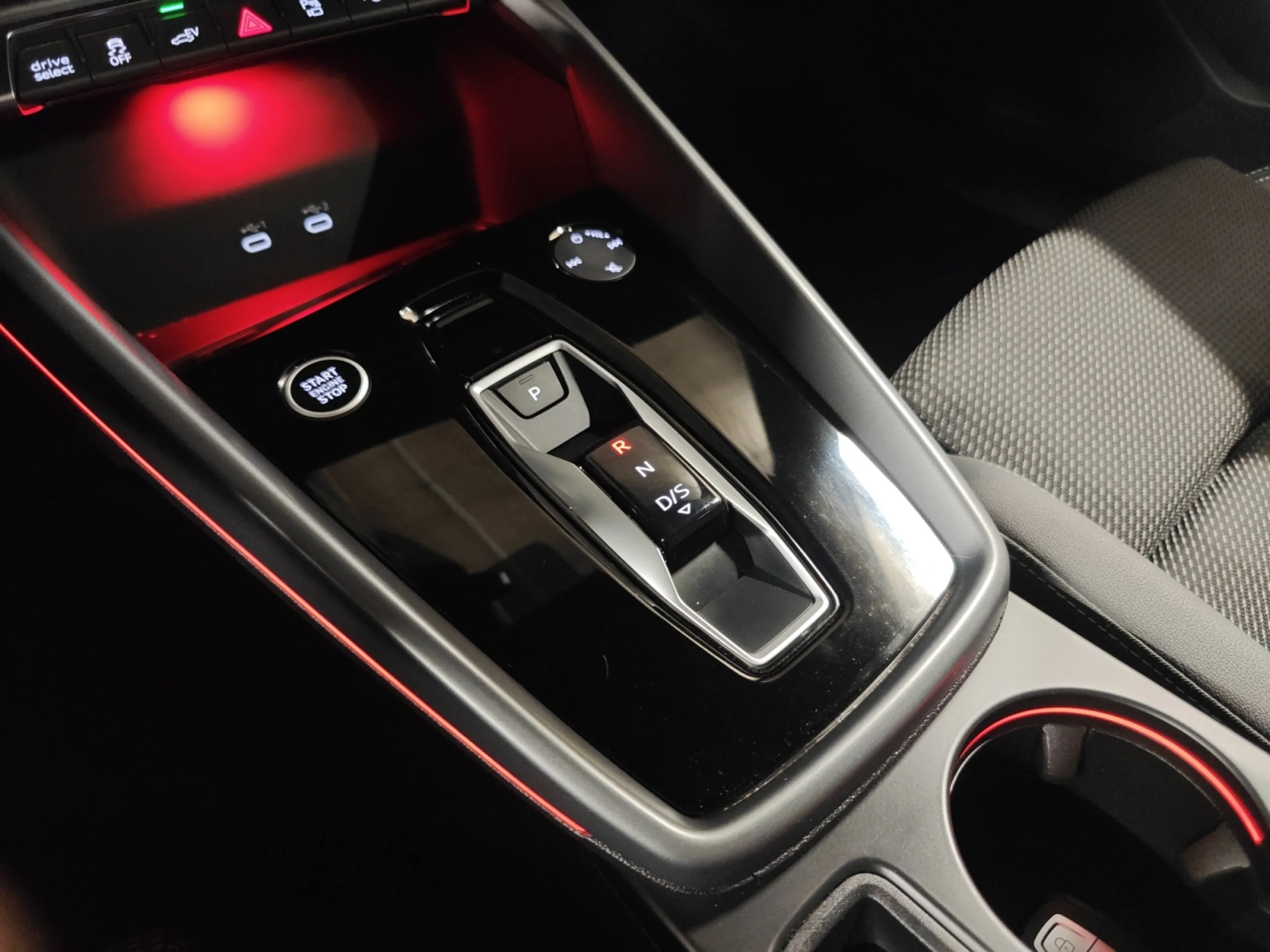 AUDI A3 SPORTBACK GENUINE 40 TFSI E 150KW S TRON - Foto 17