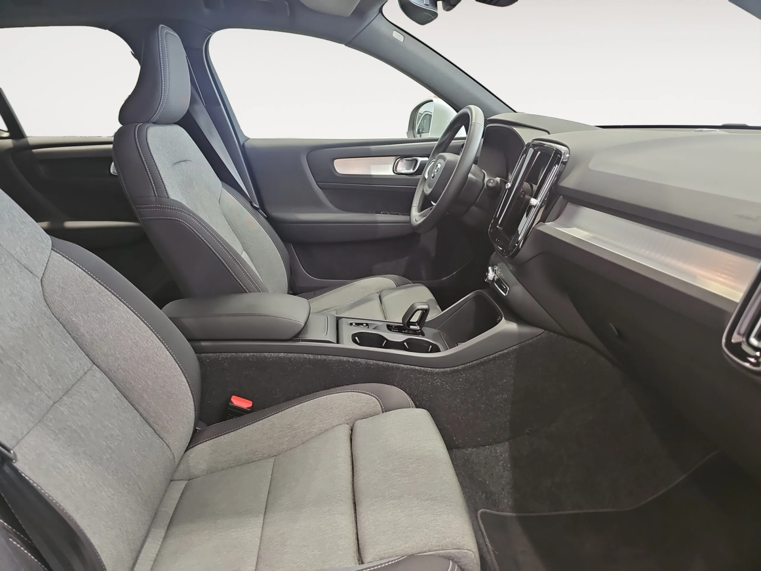 VOLVO XC40 2.0 B3 G CORE AUTO - Foto 5