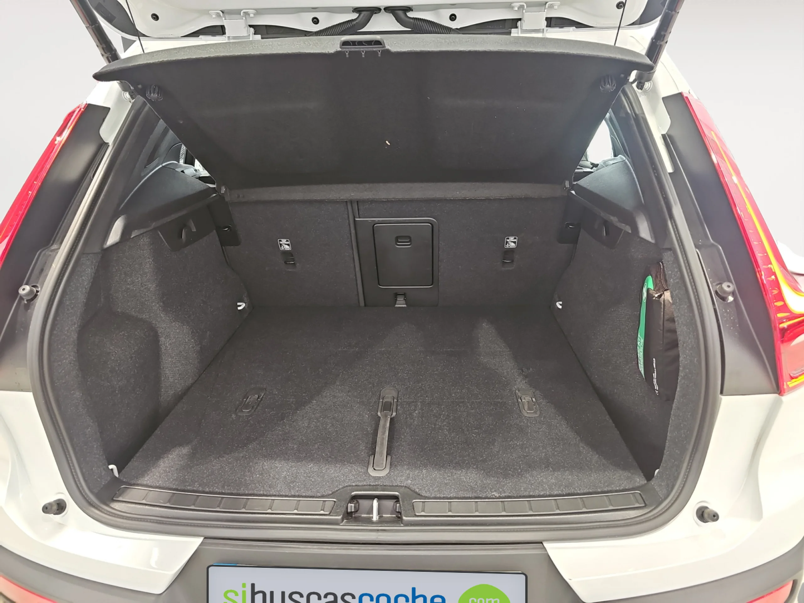 VOLVO XC40 2.0 B3 G CORE AUTO - Foto 8