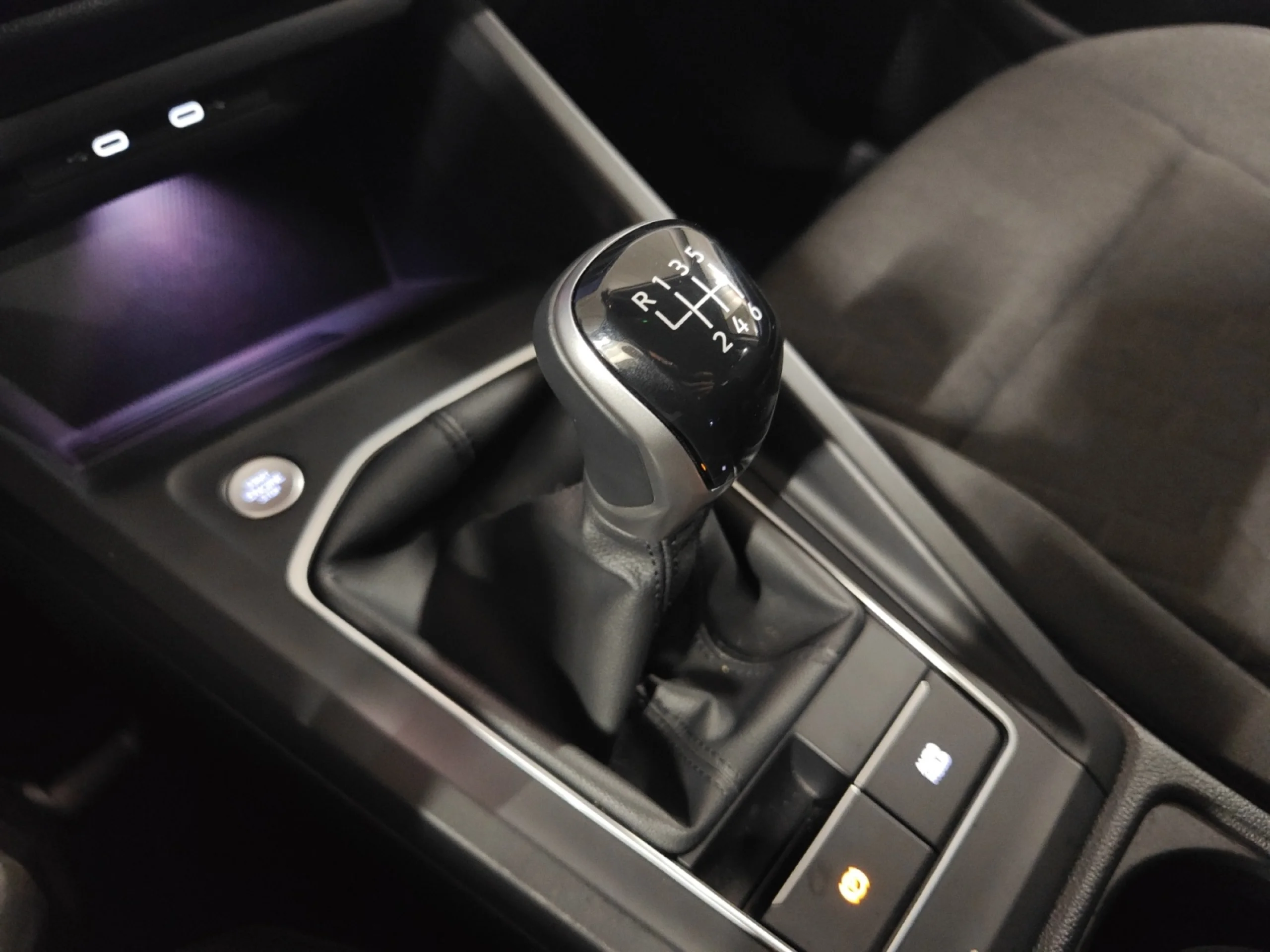 VOLKSWAGEN GOLF ··MÁS·· 1.5 TSI 85KW (115CV) - Foto 17