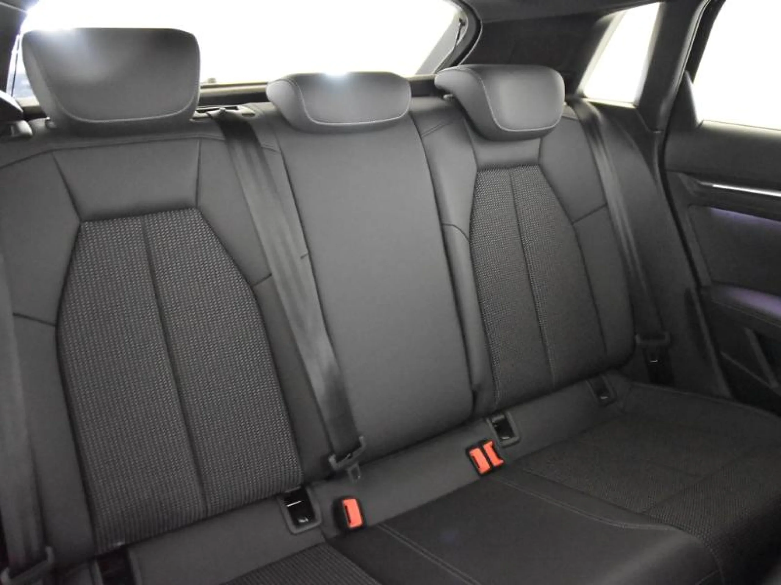 AUDI A3 SPORTBACK S LINE TFSI E 150KW S TRONIC - Foto 6
