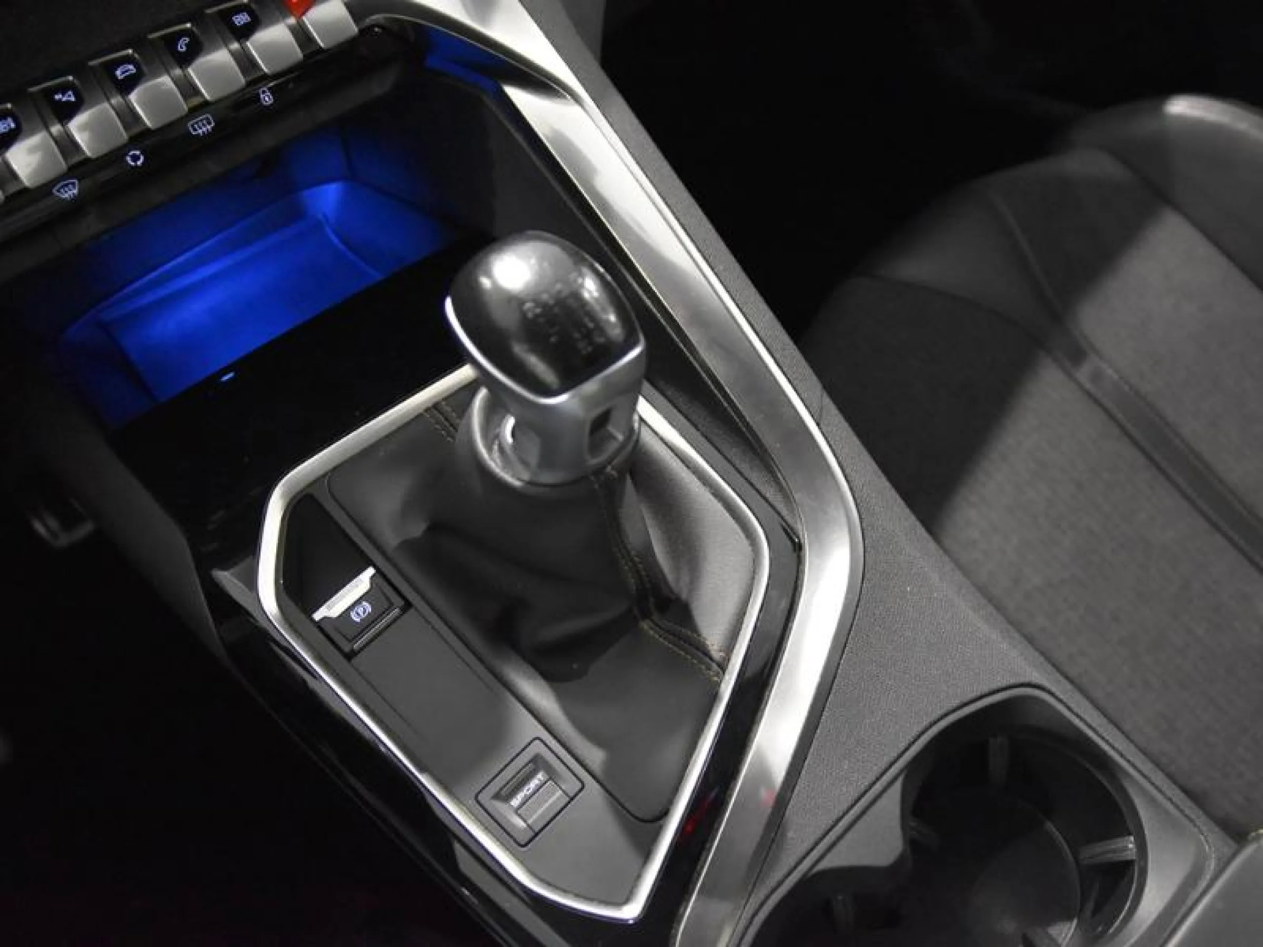 PEUGEOT 3008 2.0BLUEHDI 110KW (150CV) GT LINE S&S - Foto 10