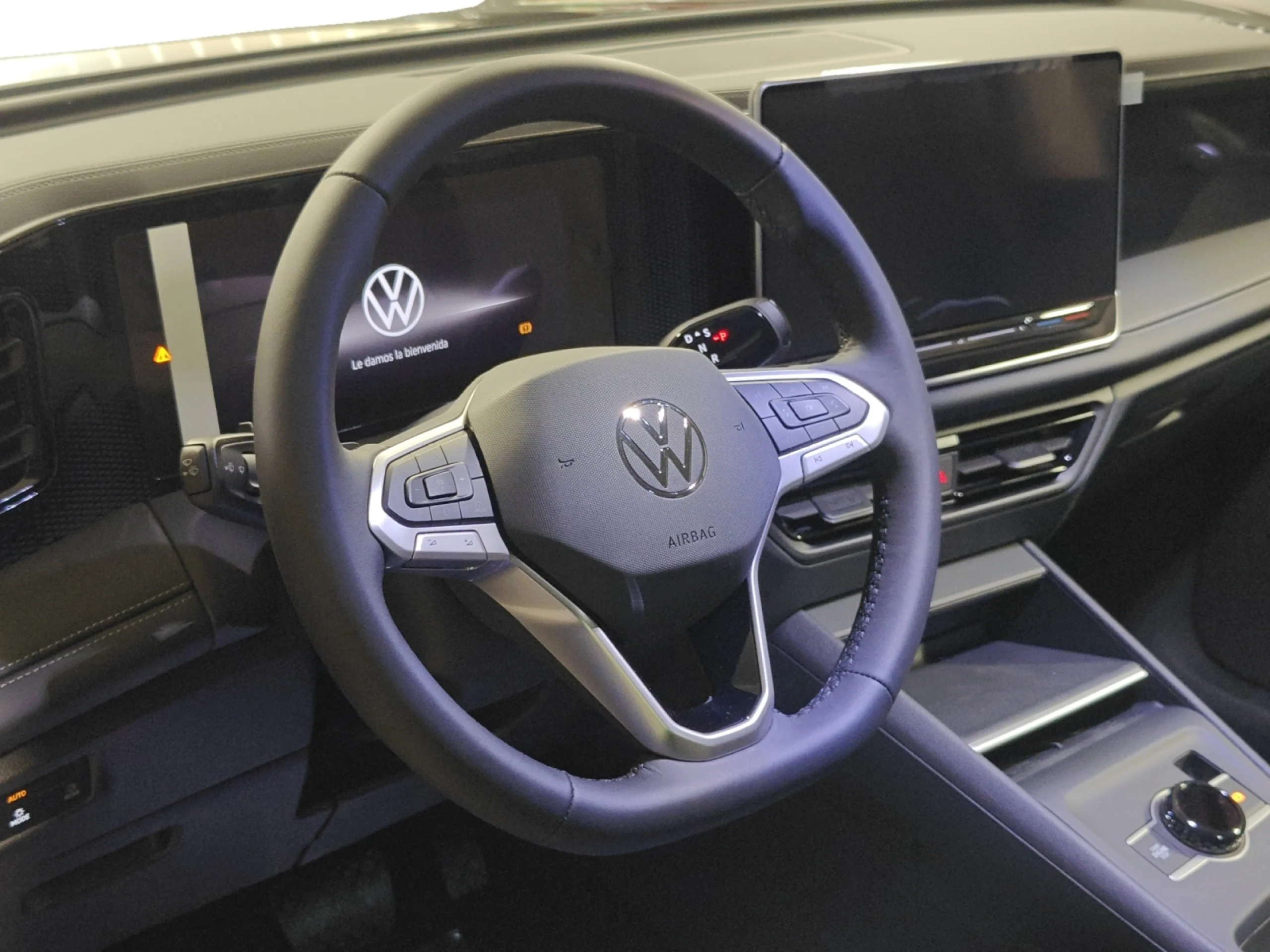 VOLKSWAGEN TIGUAN ··MÁS·· 1.5 ETSI 110KW (150CV) DSG - Foto 9
