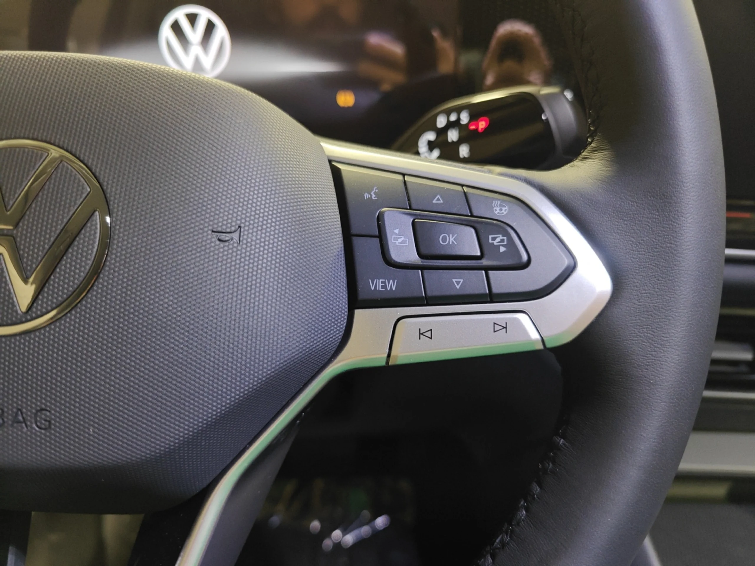 VOLKSWAGEN TIGUAN ··MÁS·· 1.5 ETSI 110KW (150CV) DSG - Foto 10