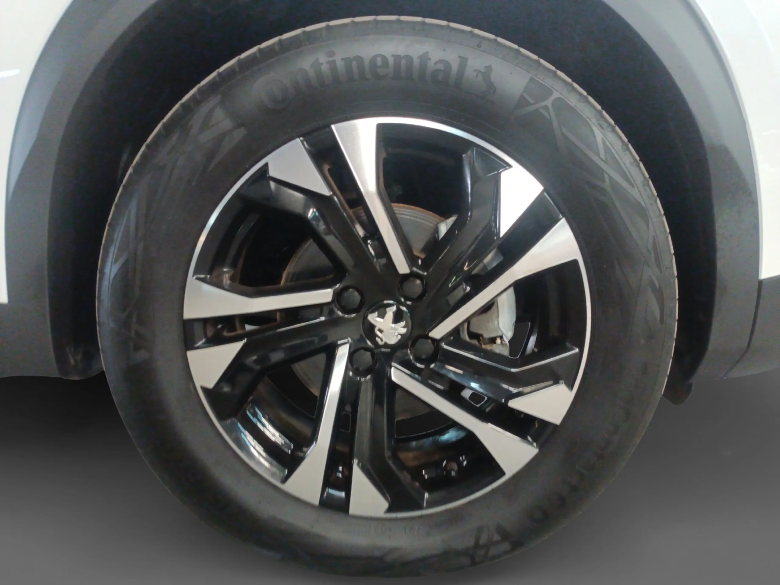 PEUGEOT 2008 ALLURE PACK PURETECH 130 S&S 6 VEL. MAN - Foto 9