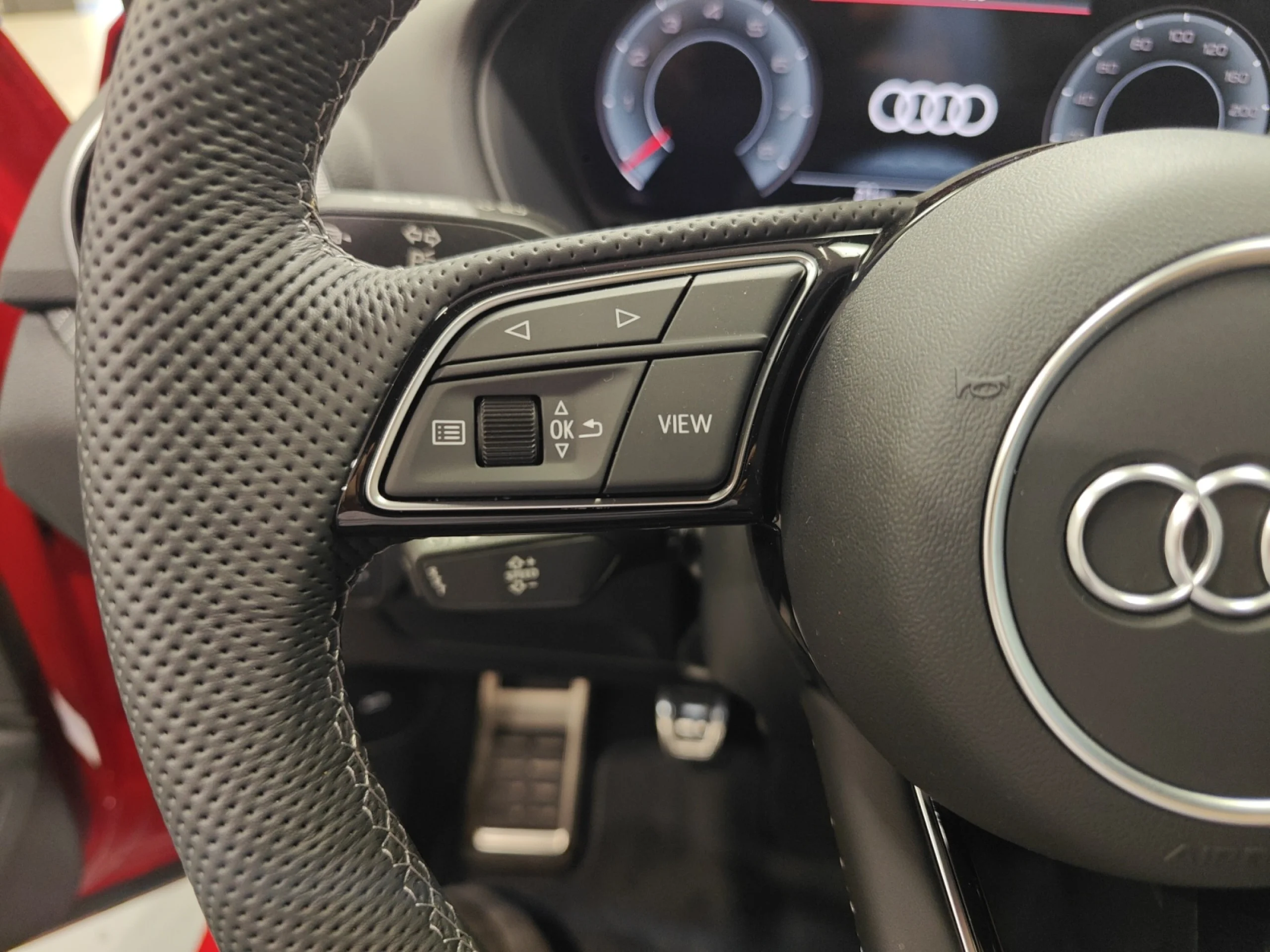AUDI Q2 ADRENALIN 35 TFSI 110KW (150CV) - Foto 11
