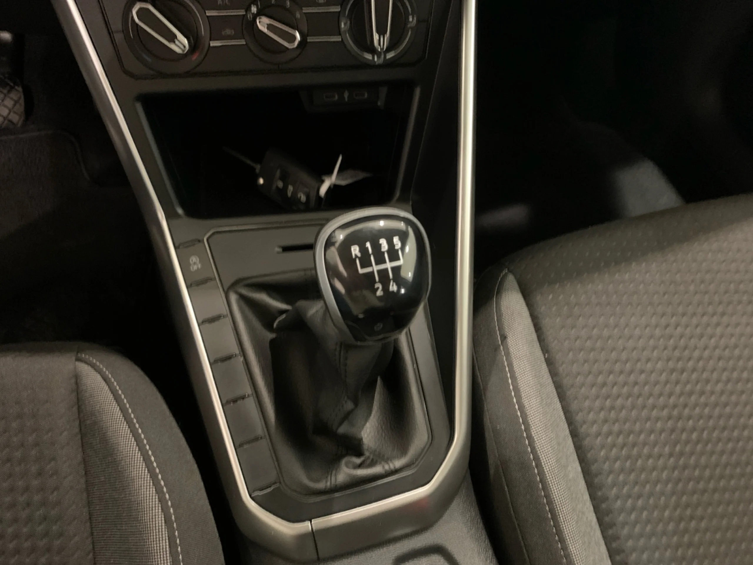 VOLKSWAGEN POLO LIFE 1.0 TSI 70KW (95CV) - Foto 10