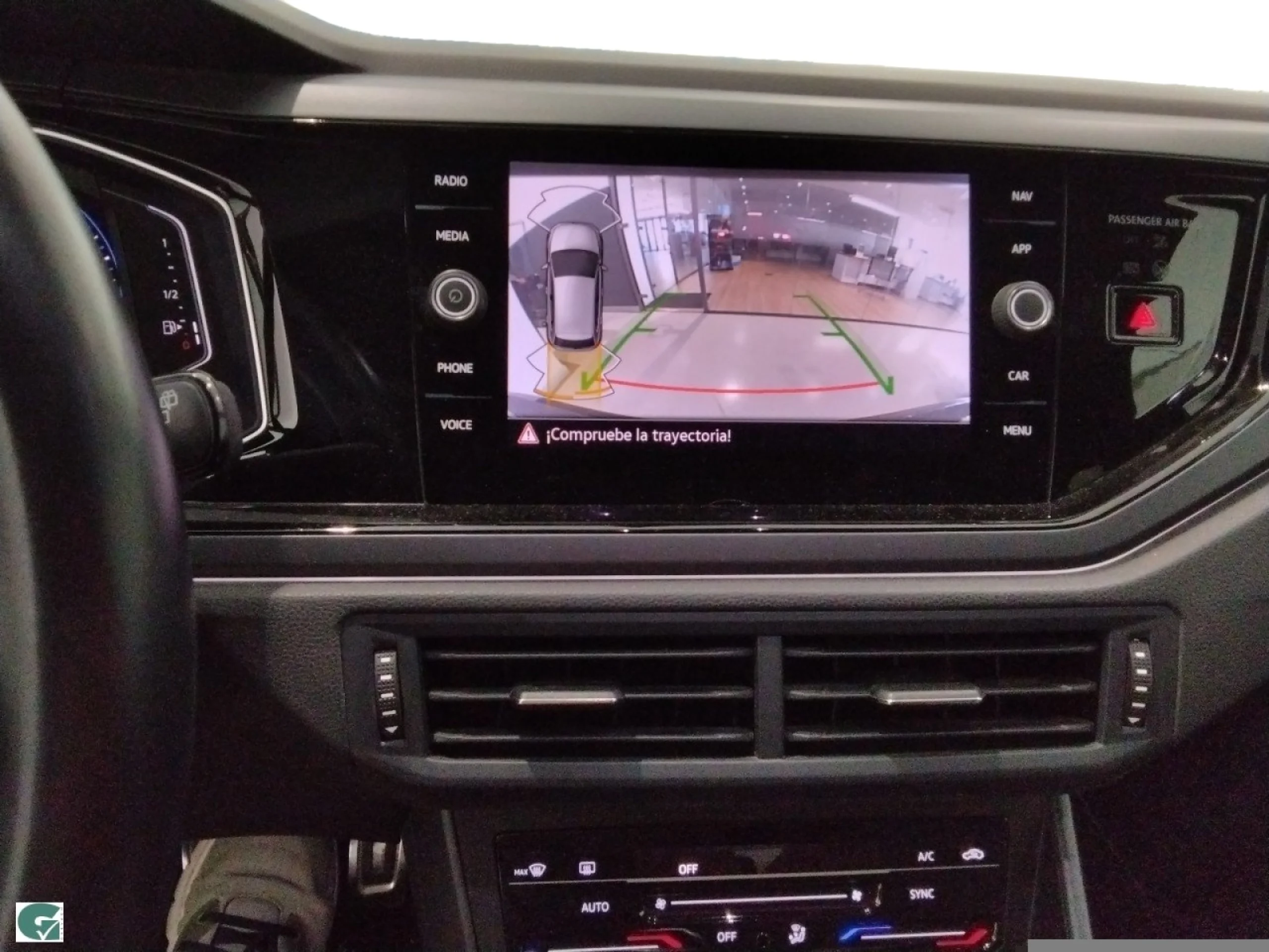 VOLKSWAGEN POLO R LINE 1.0 TSI 70KW (95CV) - Foto 10