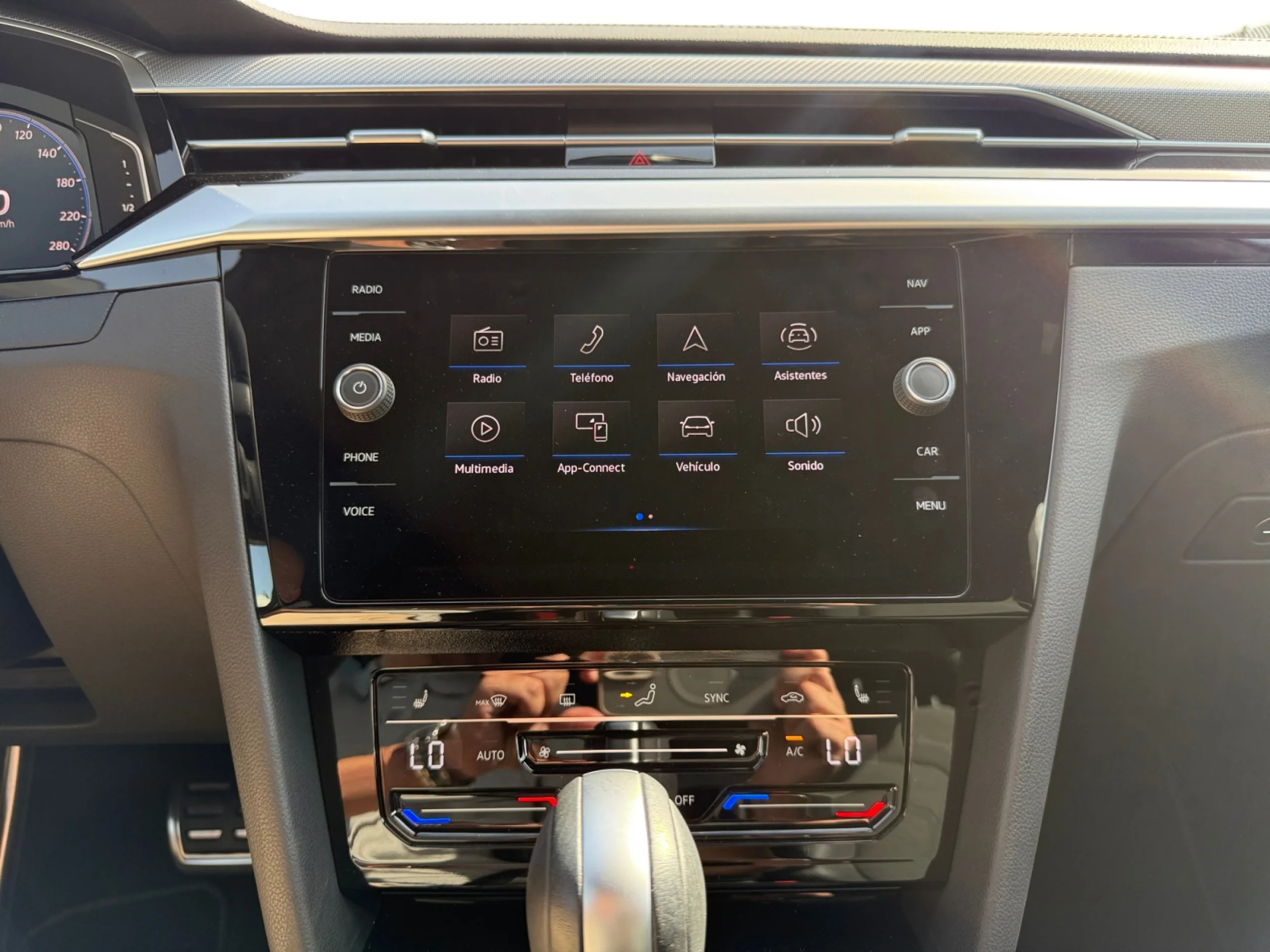 VOLKSWAGEN ARTEON R LINE 2.0 TDI 147KW (200CV) DSG - Foto 9