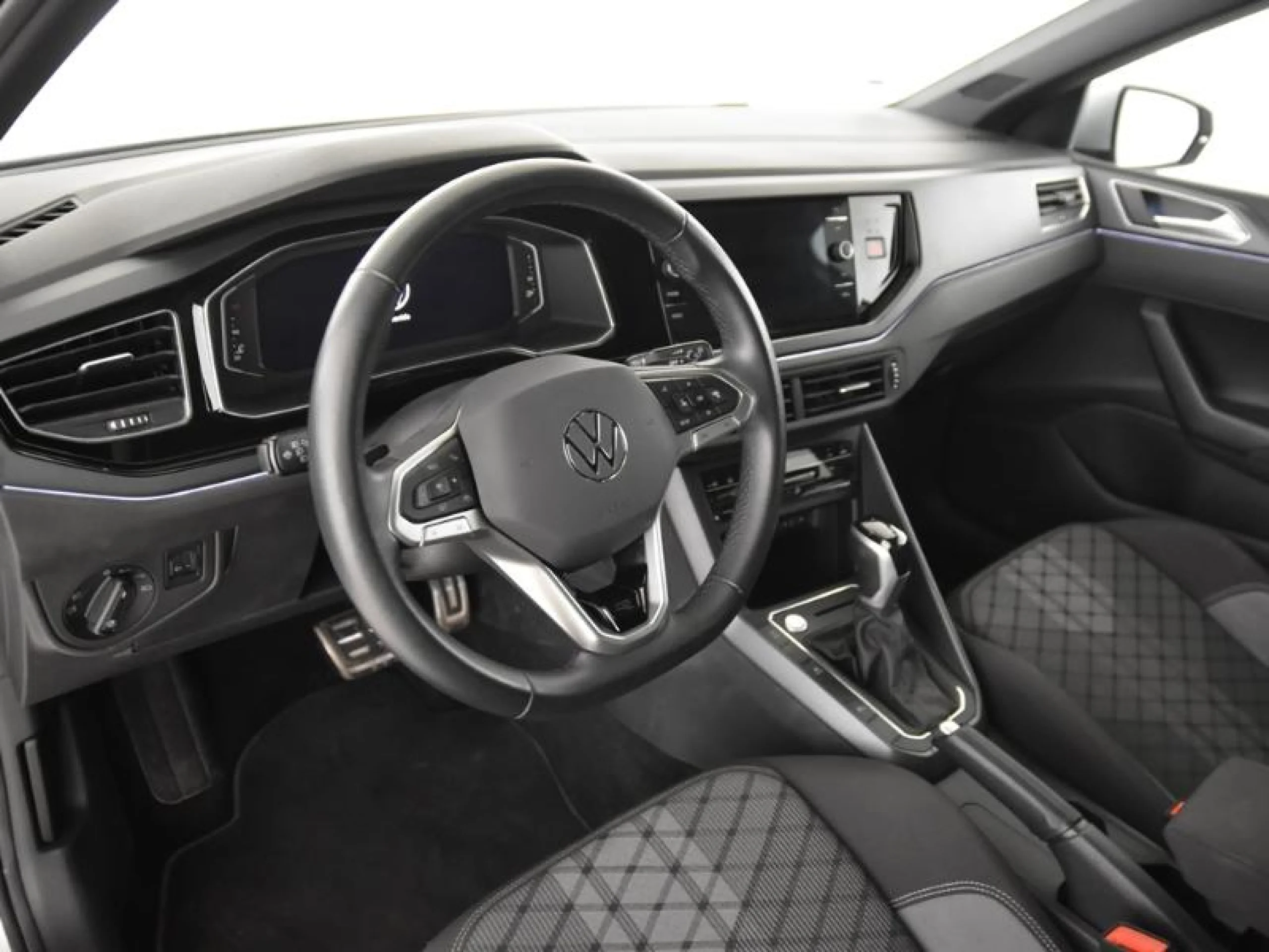 VOLKSWAGEN POLO R LINE 1.0 TSI 85KW (115CV) DSG - Foto 9