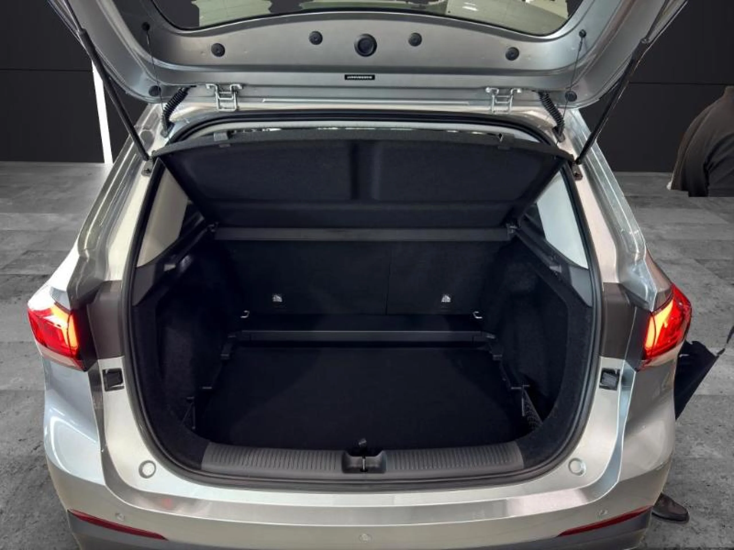 MG Zs 1.5 COMFORT - Foto 5