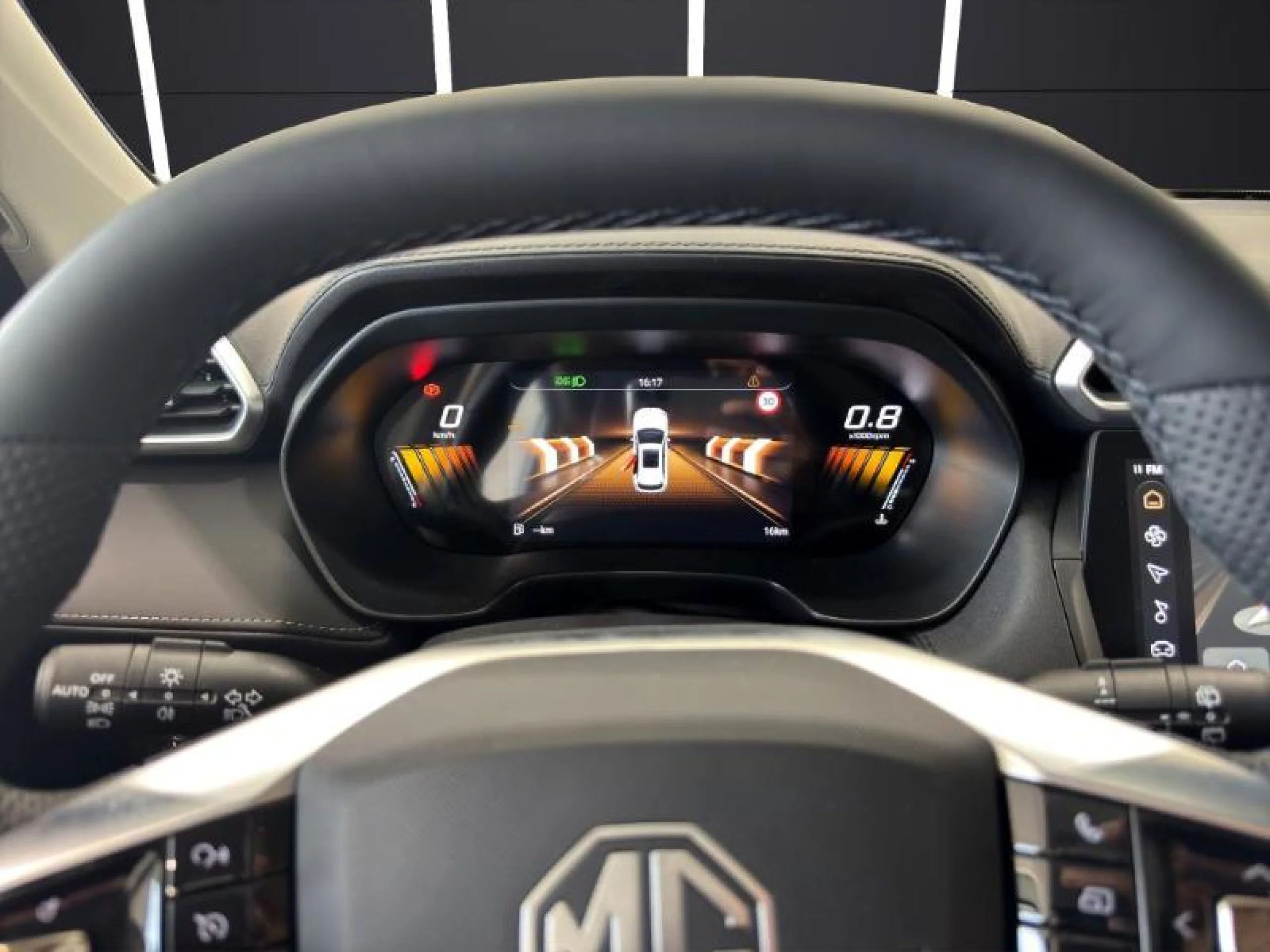 MG Zs 1.5 COMFORT - Foto 10