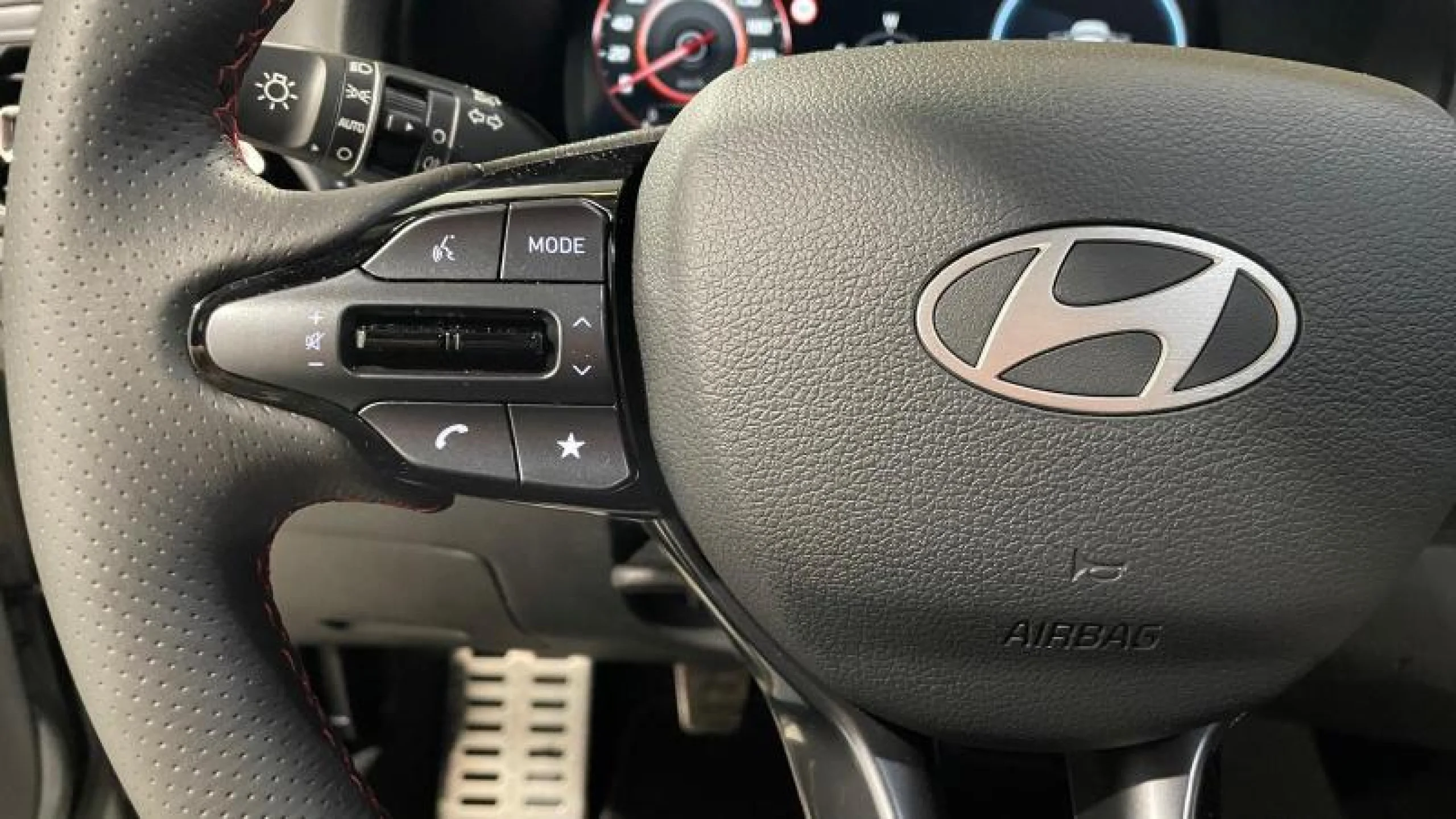 HYUNDAI I30 1.0 TGDI N LINE SE - Foto 17