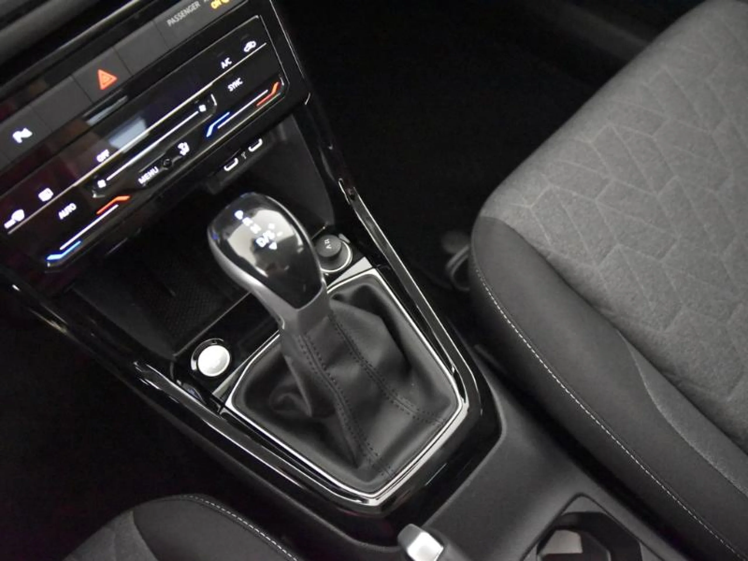 VOLKSWAGEN T CROSS T CROSS MÁS  1.0 TSI 85 KW (116 CV)  AUTOMÁTICO DSG 7 VEL. - Foto 11