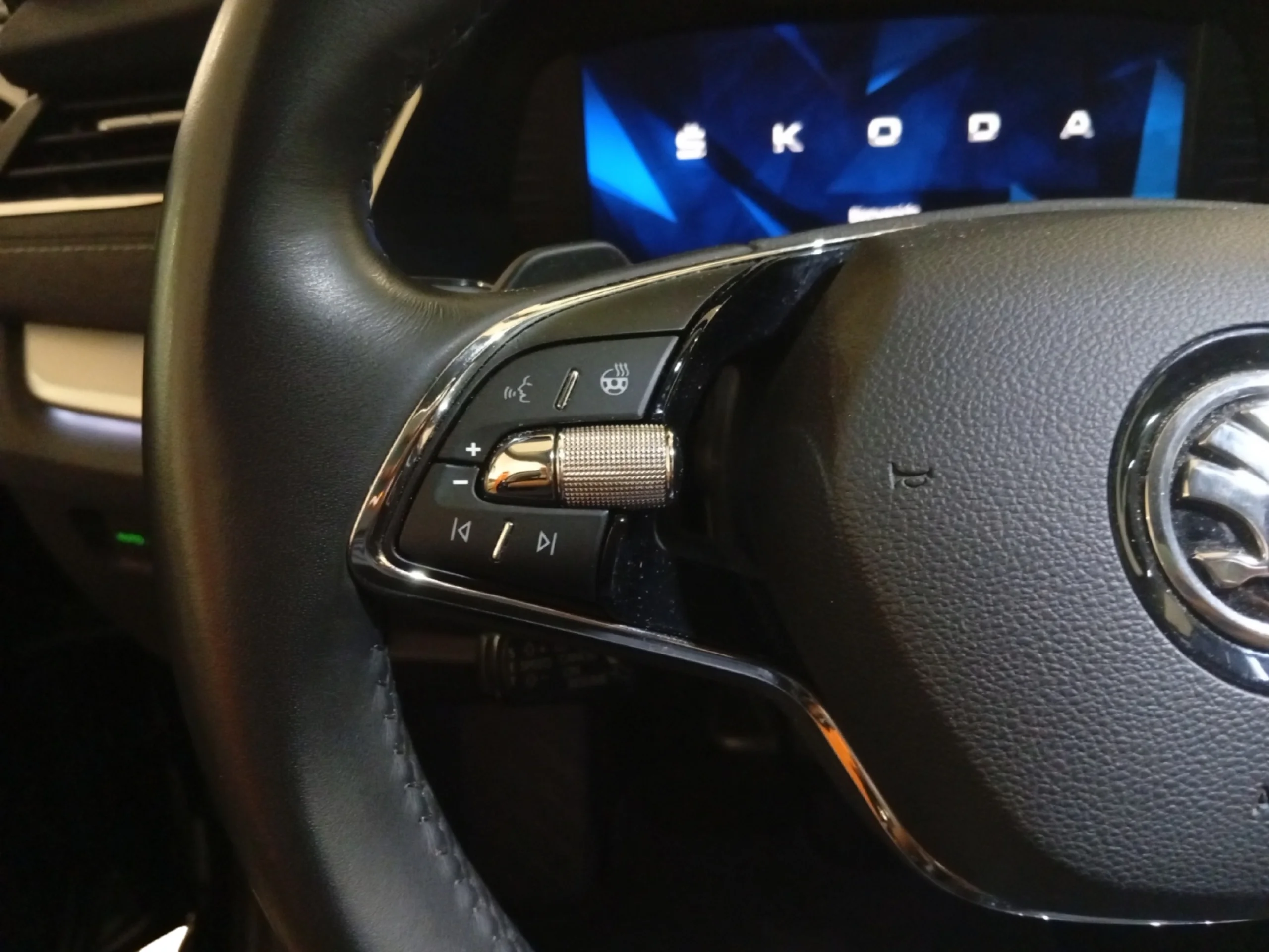 SKODA OCTAVIA COMBI 2.0 TDI 110KW (150CV) DSG STYLE - Foto 10