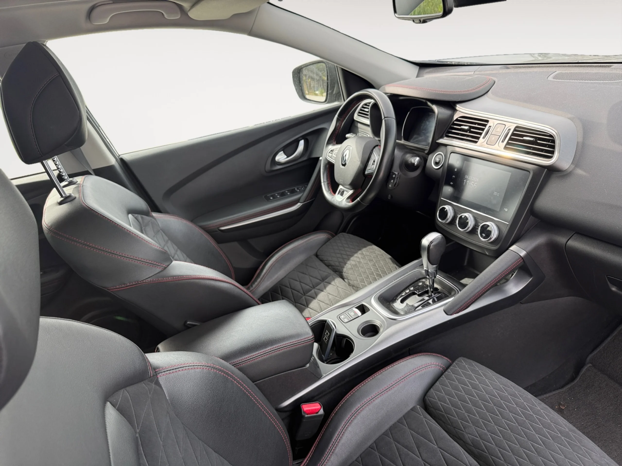 RENAULT KADJAR ZEN GPF TCE 117KW (160CV) - Foto 5