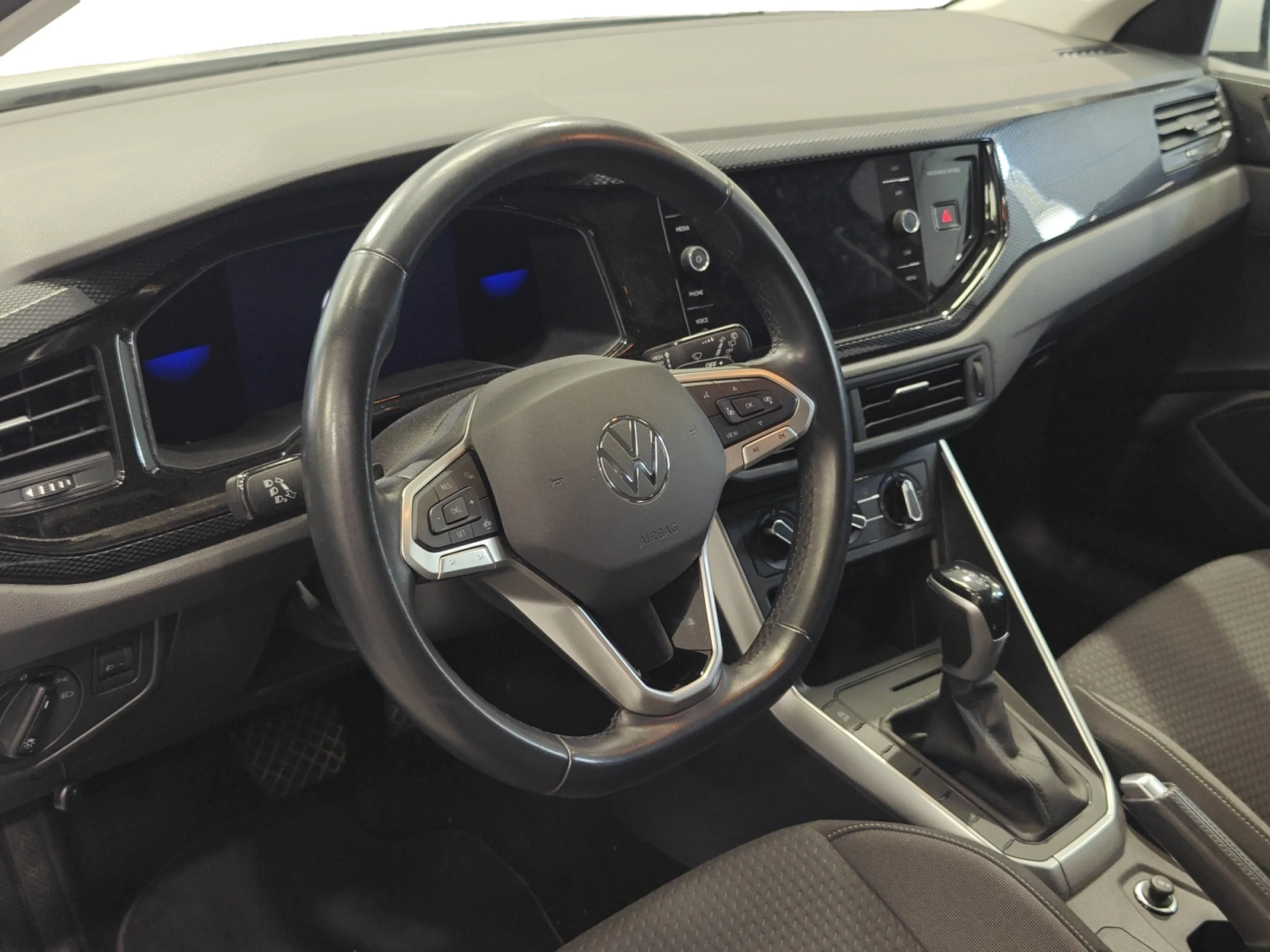 VOLKSWAGEN POLO LIFE 1.0 TSI 70KW (95CV) DSG - Foto 9