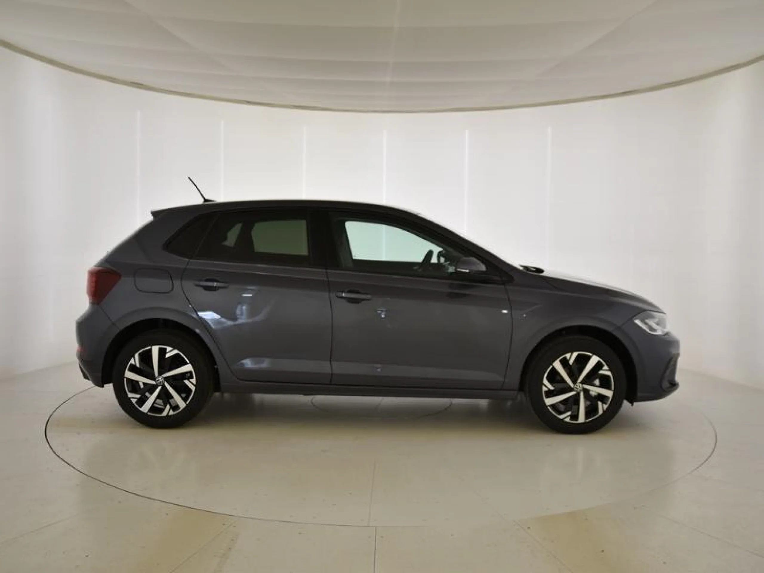 VOLKSWAGEN POLO POLO MÁS  1.0 TSI 70 KW (95 CV)  AUTOMÁTICO DSG 7 VEL. - Foto 3