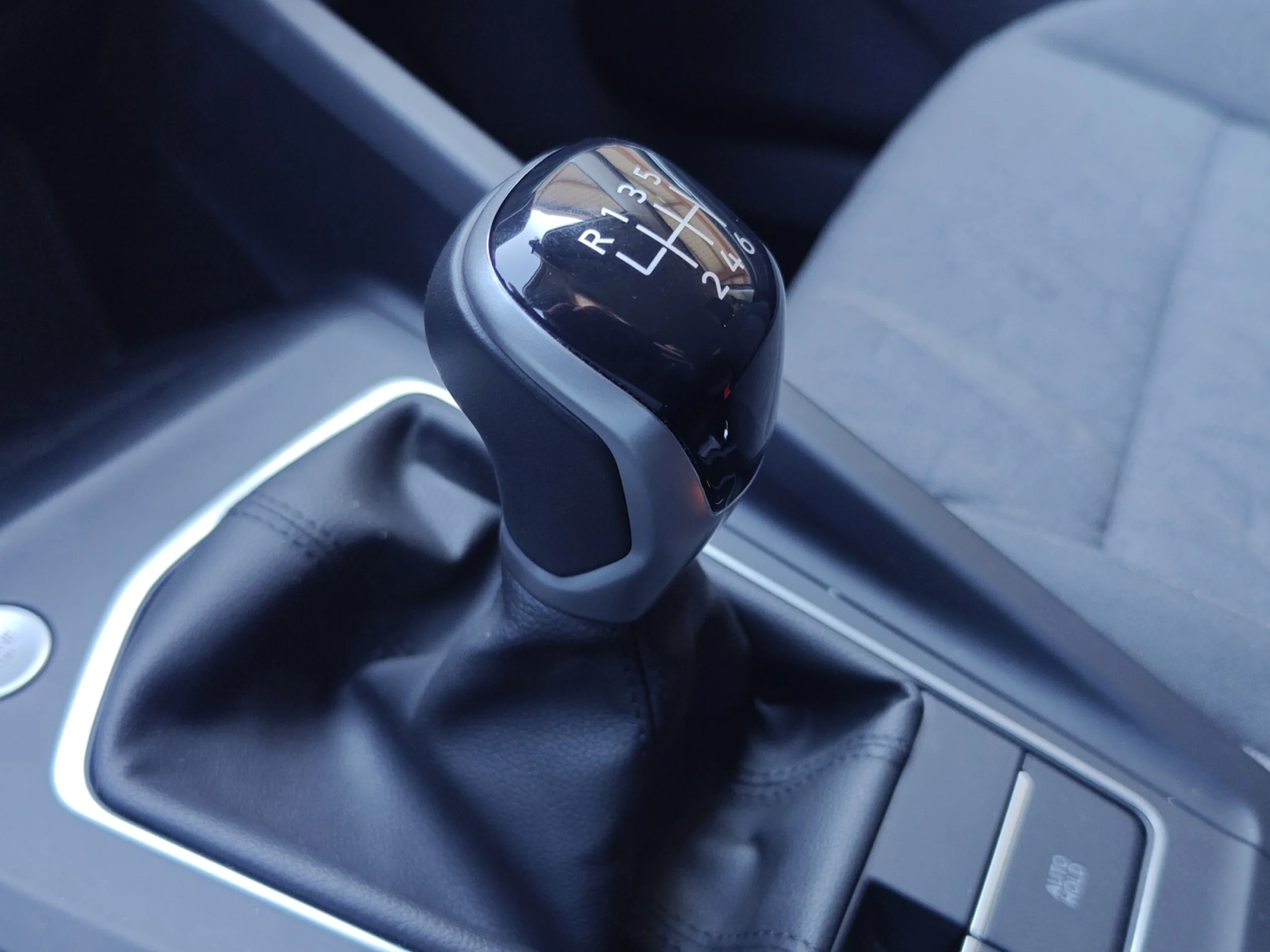 VOLKSWAGEN GOLF LIFE 2.0 TDI 85KW (115CV) - Foto 17