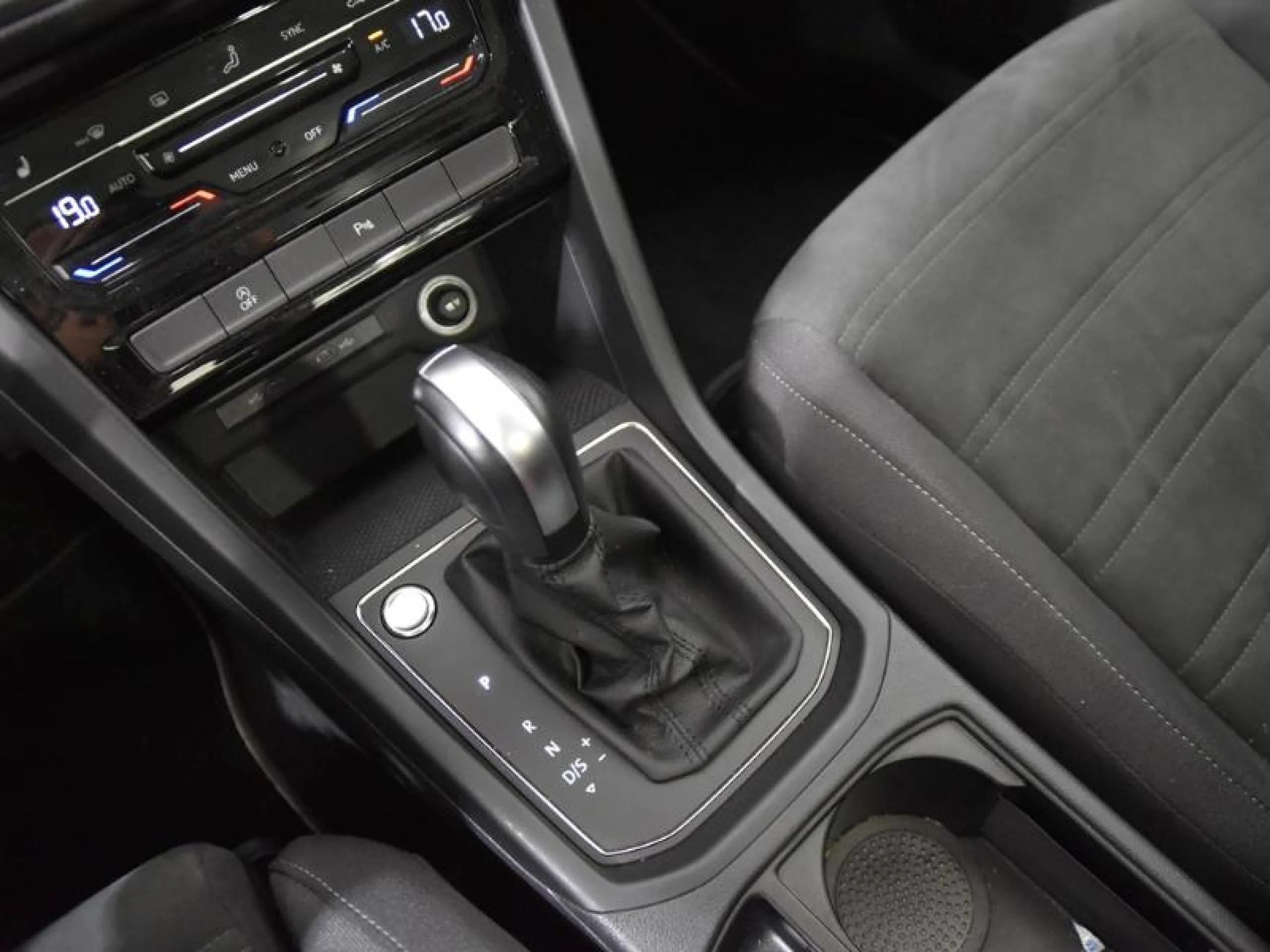 VOLKSWAGEN TOURAN ··MÁS·· 2.0 TDI 110KW (150CV) DSG - Foto 12