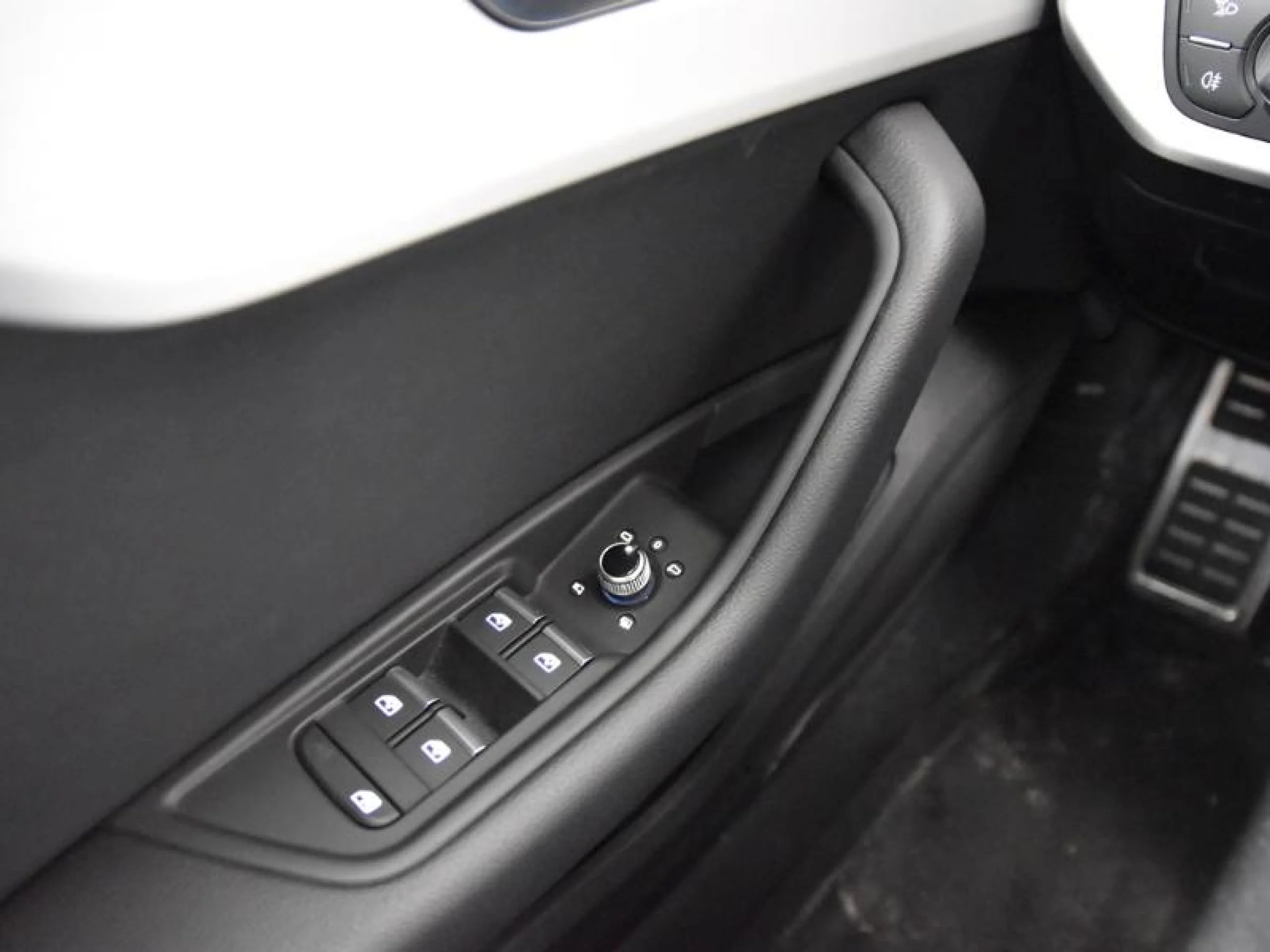 AUDI A4 AVANT S LINE 35 TDI 120KW S TRONIC - Foto 19